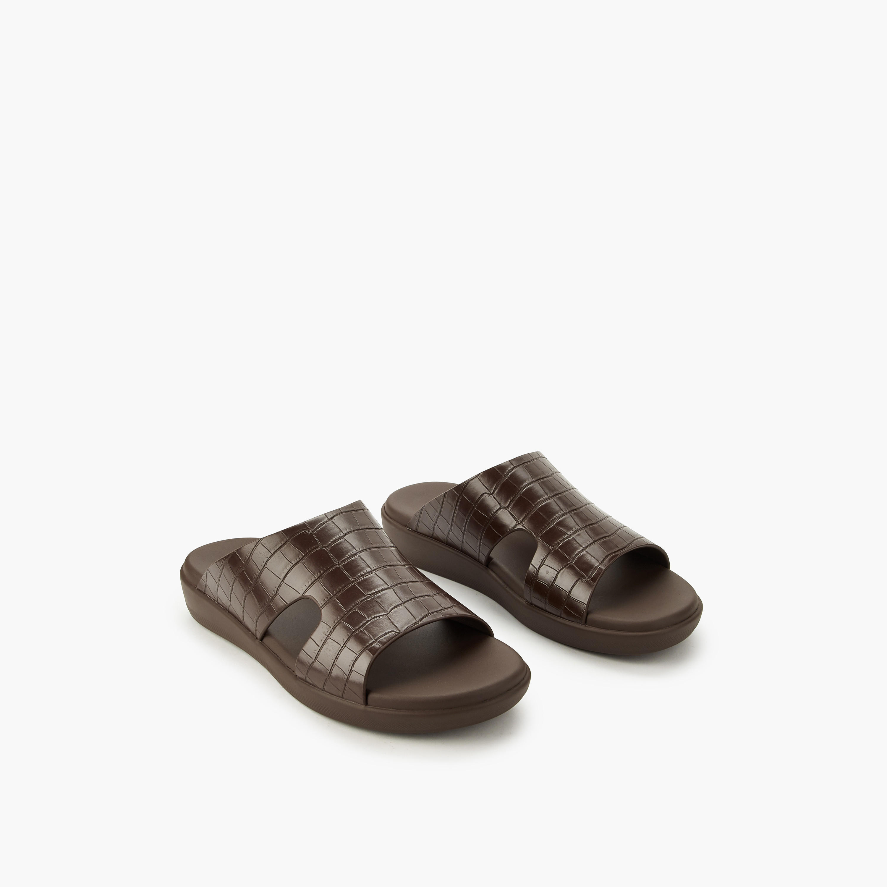 صندل مريح بارز الملمس للرجال من لو كونفورت-men-shoes-sandals-image-1