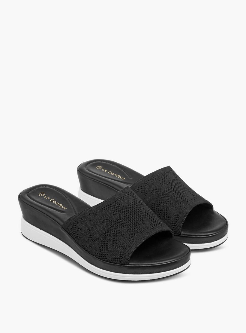 صندل شبكي مريح سهل الارتداء بارز الملمس بكعب ويدج من لو كونفورت-women-shoes-sandals-heeled-image-1