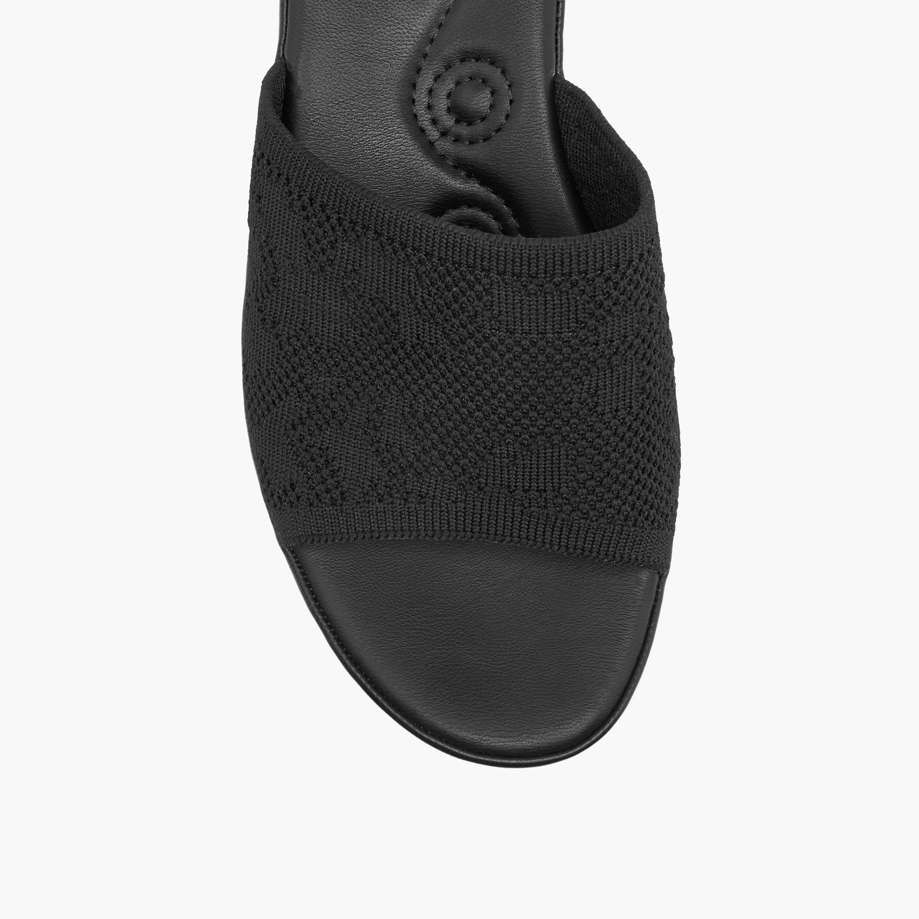 صندل شبكي مريح سهل الارتداء بارز الملمس بكعب ويدج من لو كونفورت-women-shoes-sandals-heeled-image-4