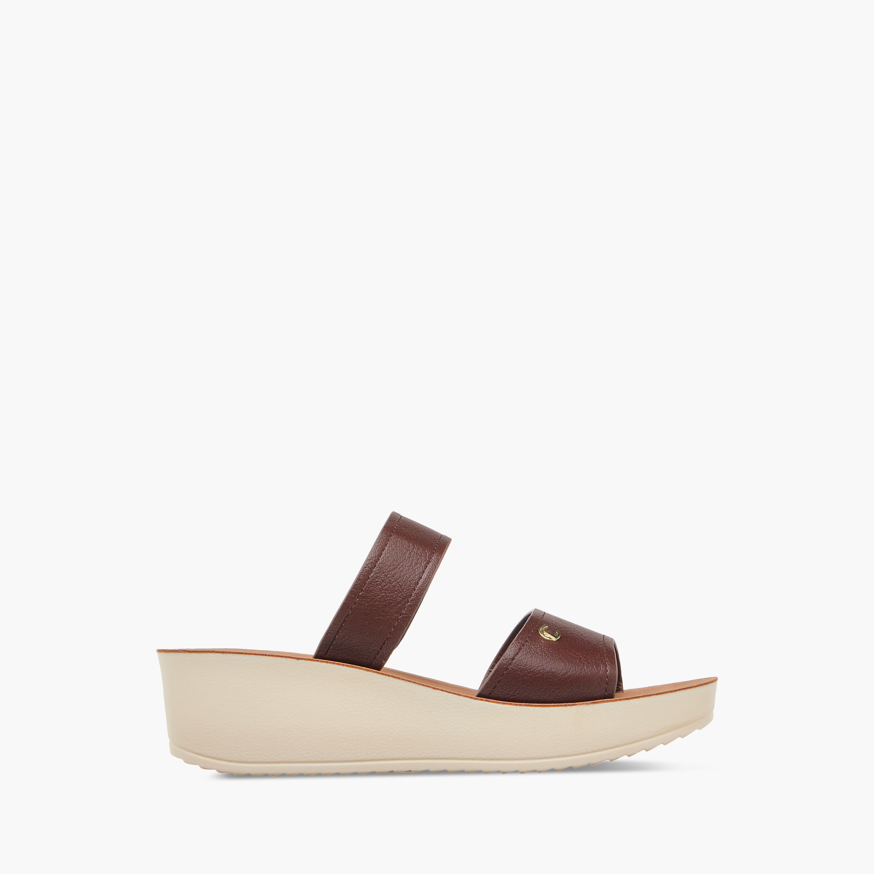 صندل بلاتفورم مريح سهل الارتداء بتفاصيل حزام من لو كونفورت-women-shoes-sandals-heeled-image-3