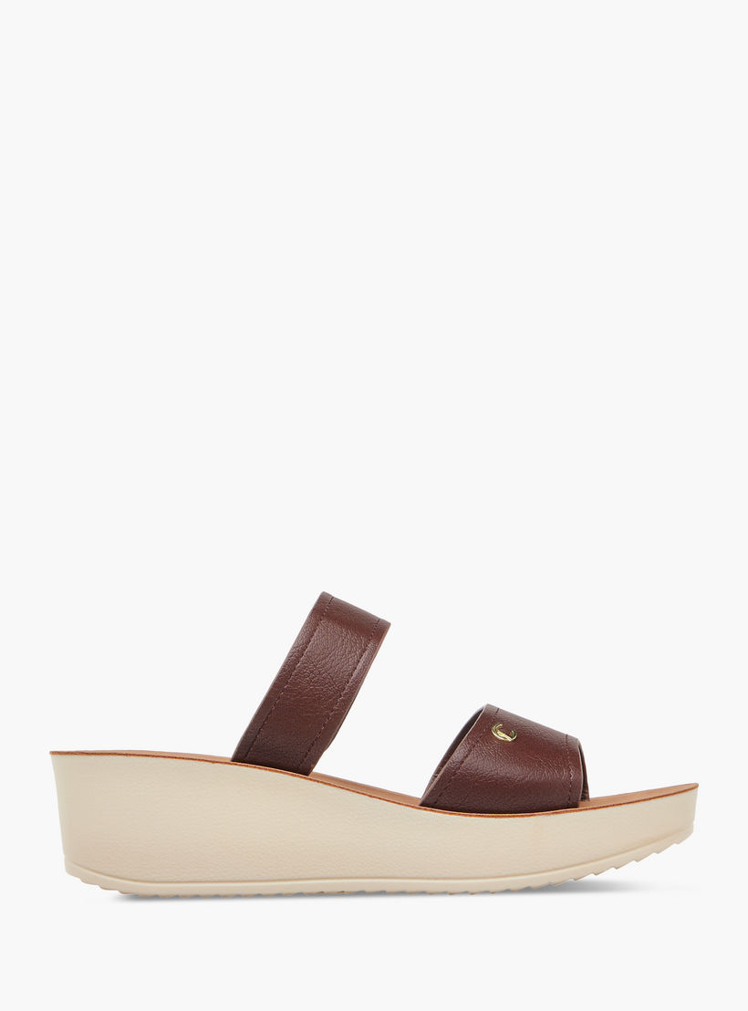 صندل بلاتفورم مريح سهل الارتداء بتفاصيل حزام من لو كونفورت-women-shoes-sandals-heeled-image-3