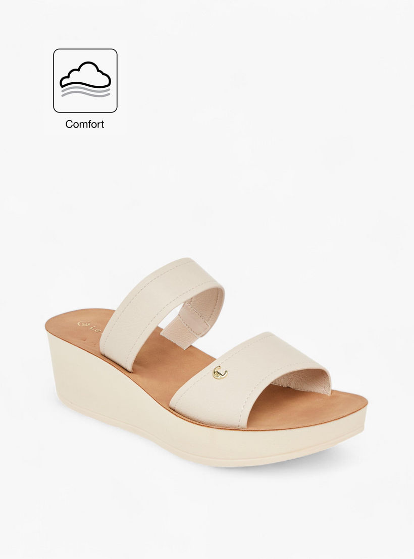 صندل بلاتفورم مريح سهل الارتداء بتفاصيل حزام من لو كونفورت-women-shoes-sandals-heeled-image-2