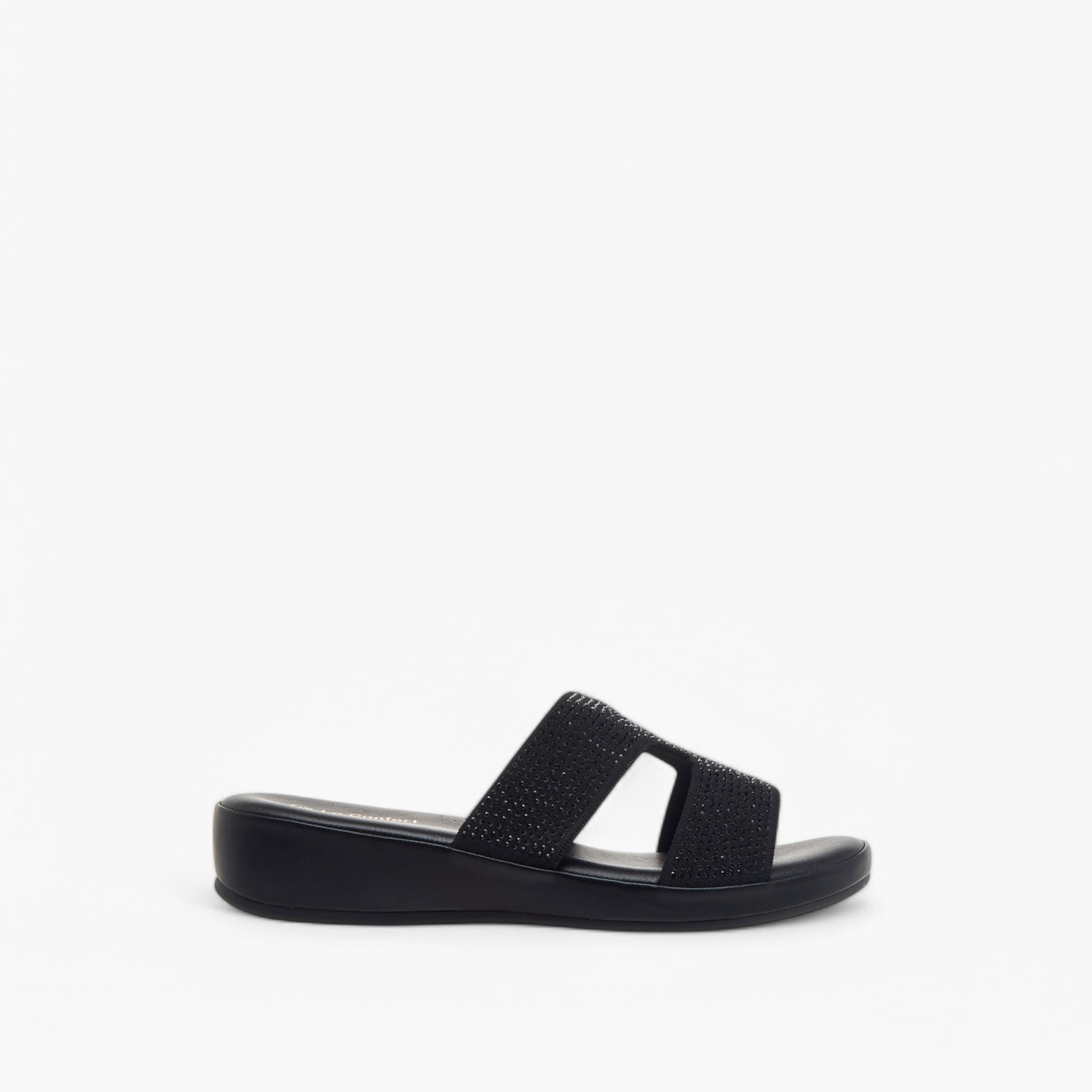 صندل مريح سهل الارتداء مزين بحجر الراين من لو كونفورت-women-shoes-flats-sandals-image-3