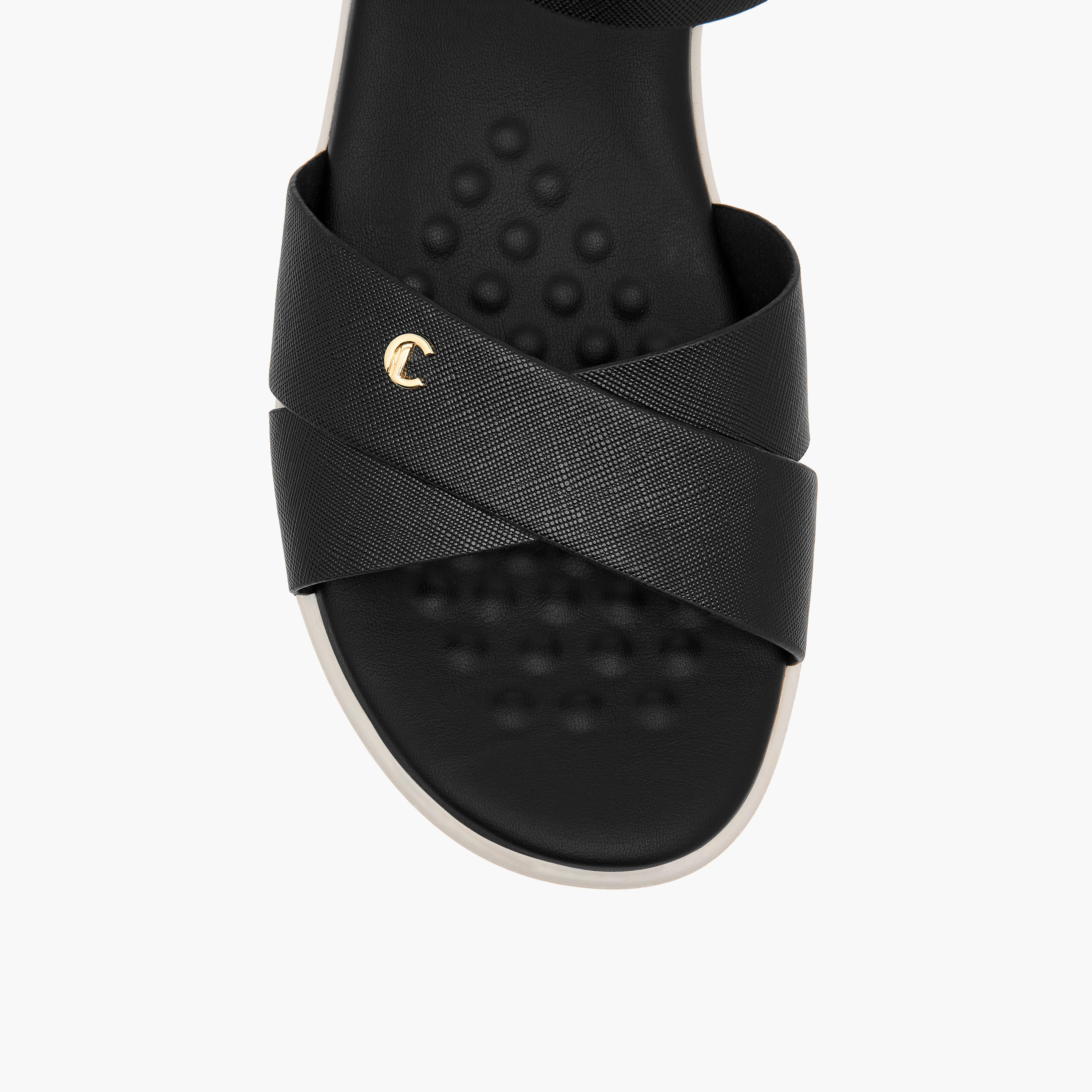 صندل مريح بارز الملمس بأحزمة متقاطعة وشريط إغلاق لاصق من لو كونفورت-women-shoes-sandals-heeled-image-3