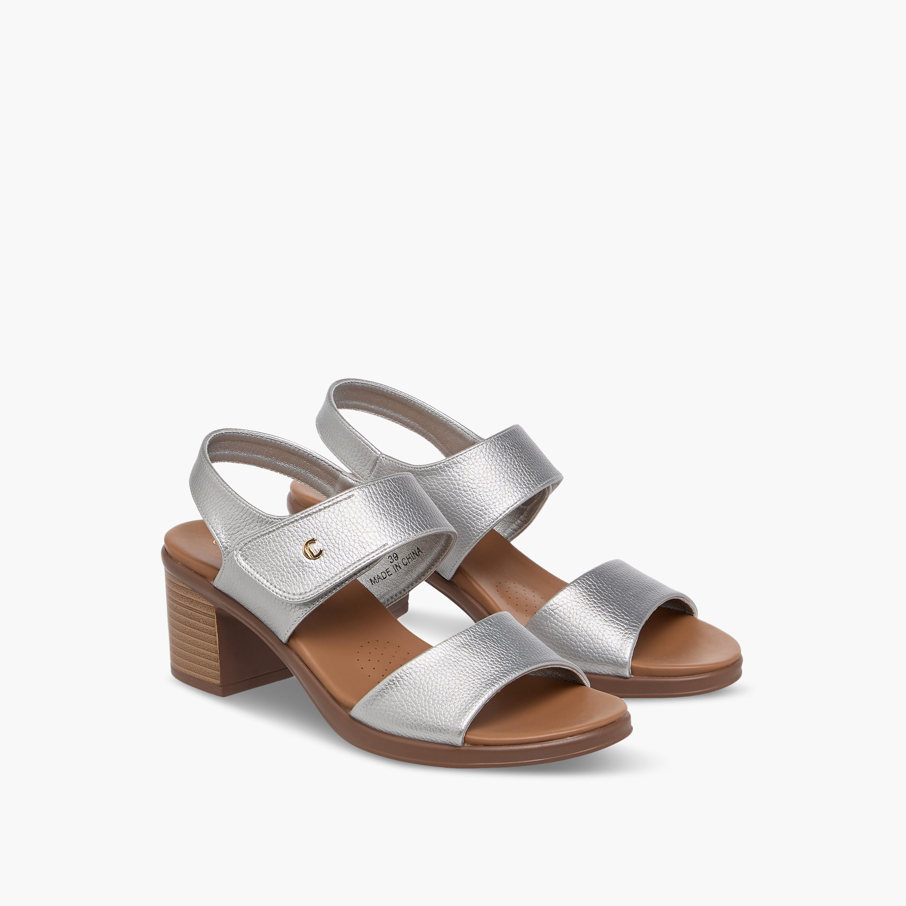 صندل سادة بكعب سميك وشريط إغلاق لاصق من لو كونفورت-women-shoes-sandals-heeled-image-1