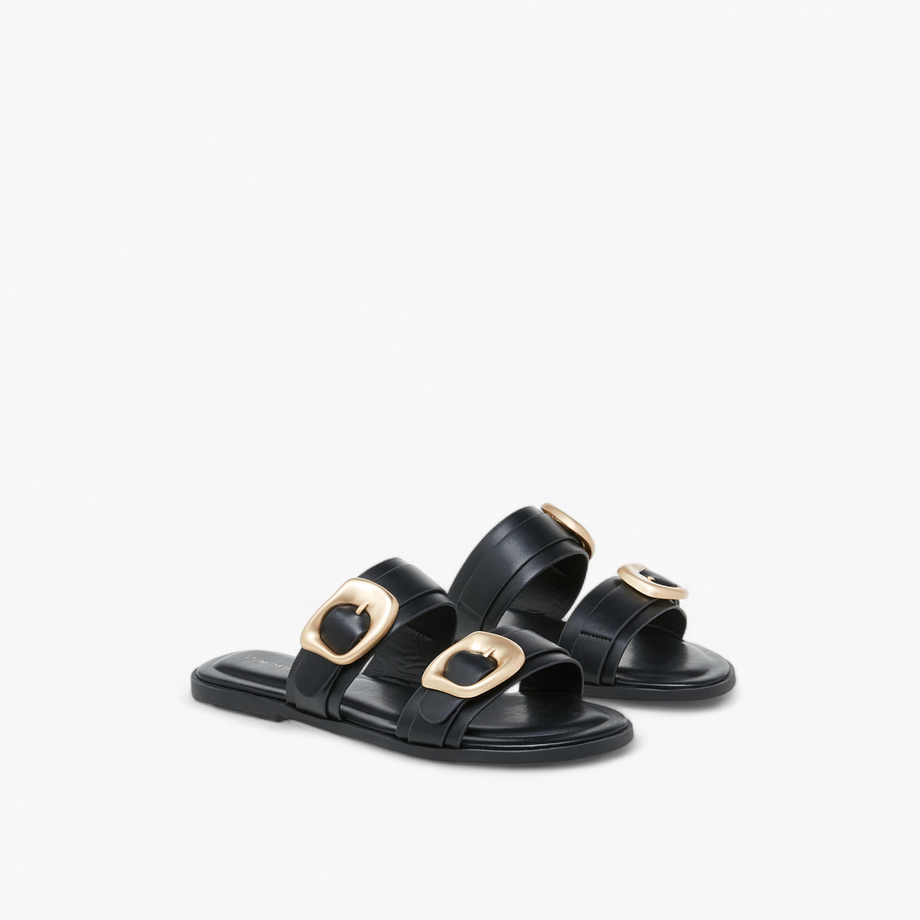 صندل سادة بمقدمة مفتوحة وزينة إبزيم من بابريكا-women-shoes-flats-sandals-image-5