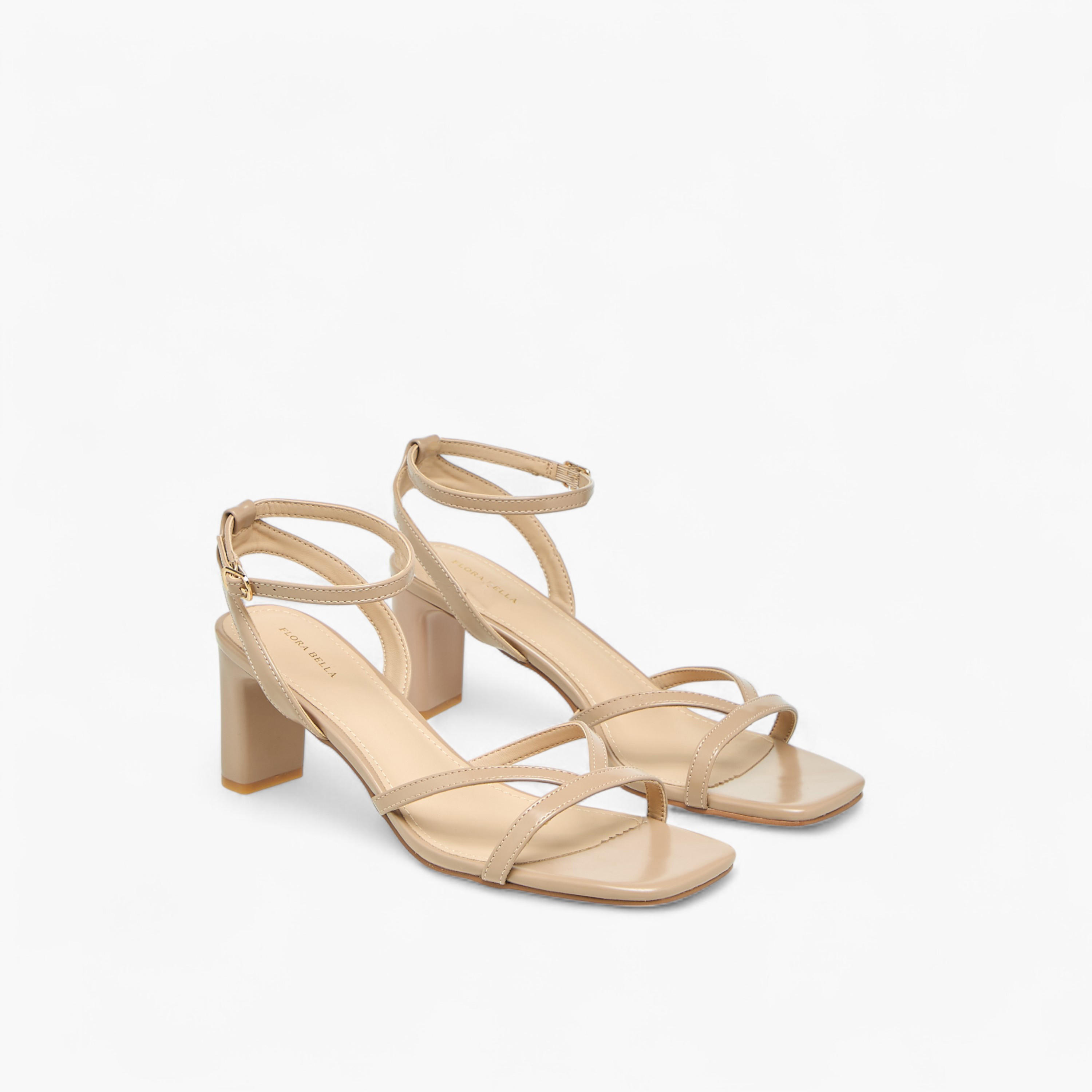 صندل بحزام كاحل وكعب سميك وإبزيم إغلاق من فلورا بيلا-women-shoes-sandals-heeled-image-1
