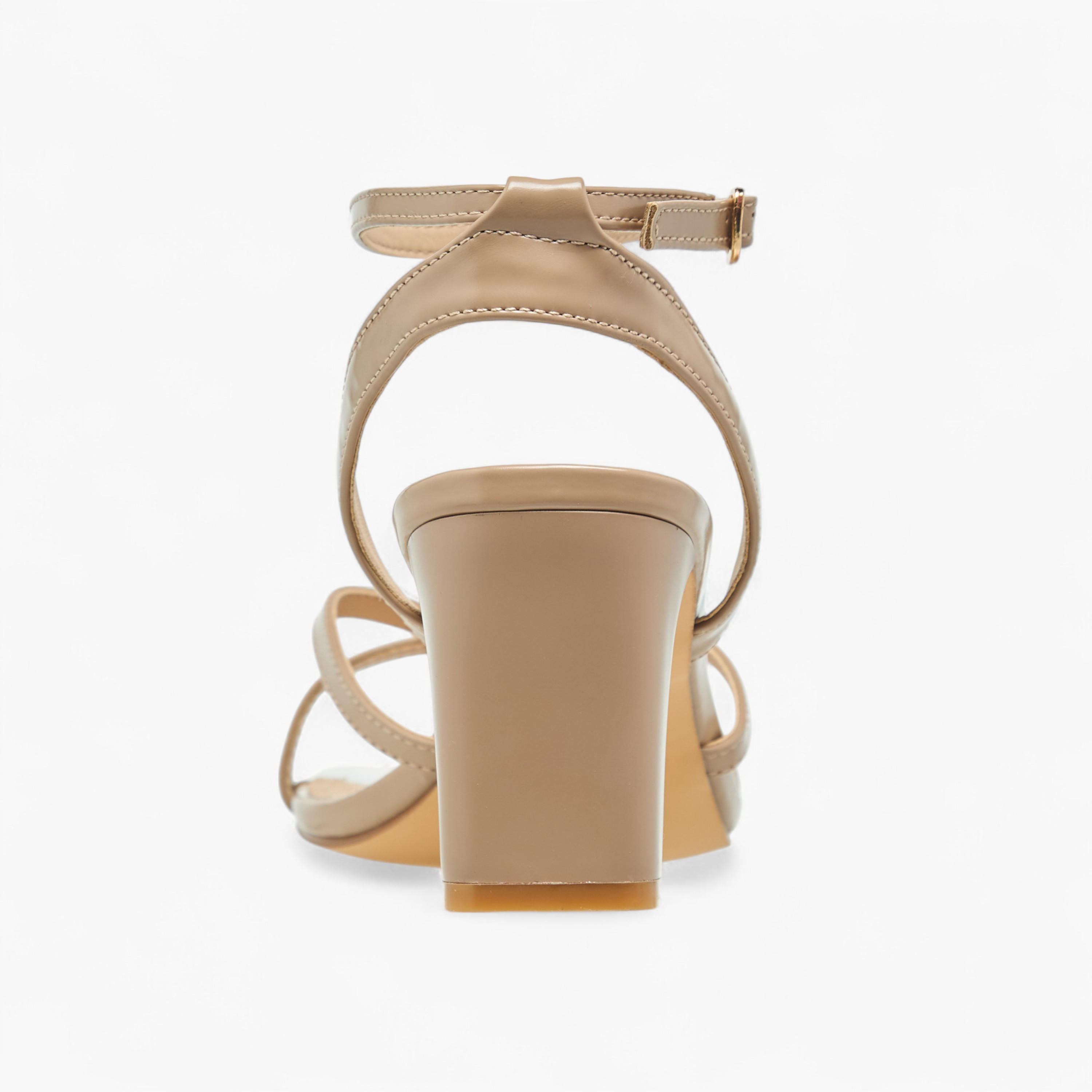 صندل بحزام كاحل وكعب سميك وإبزيم إغلاق من فلورا بيلا-women-shoes-sandals-heeled-image-5