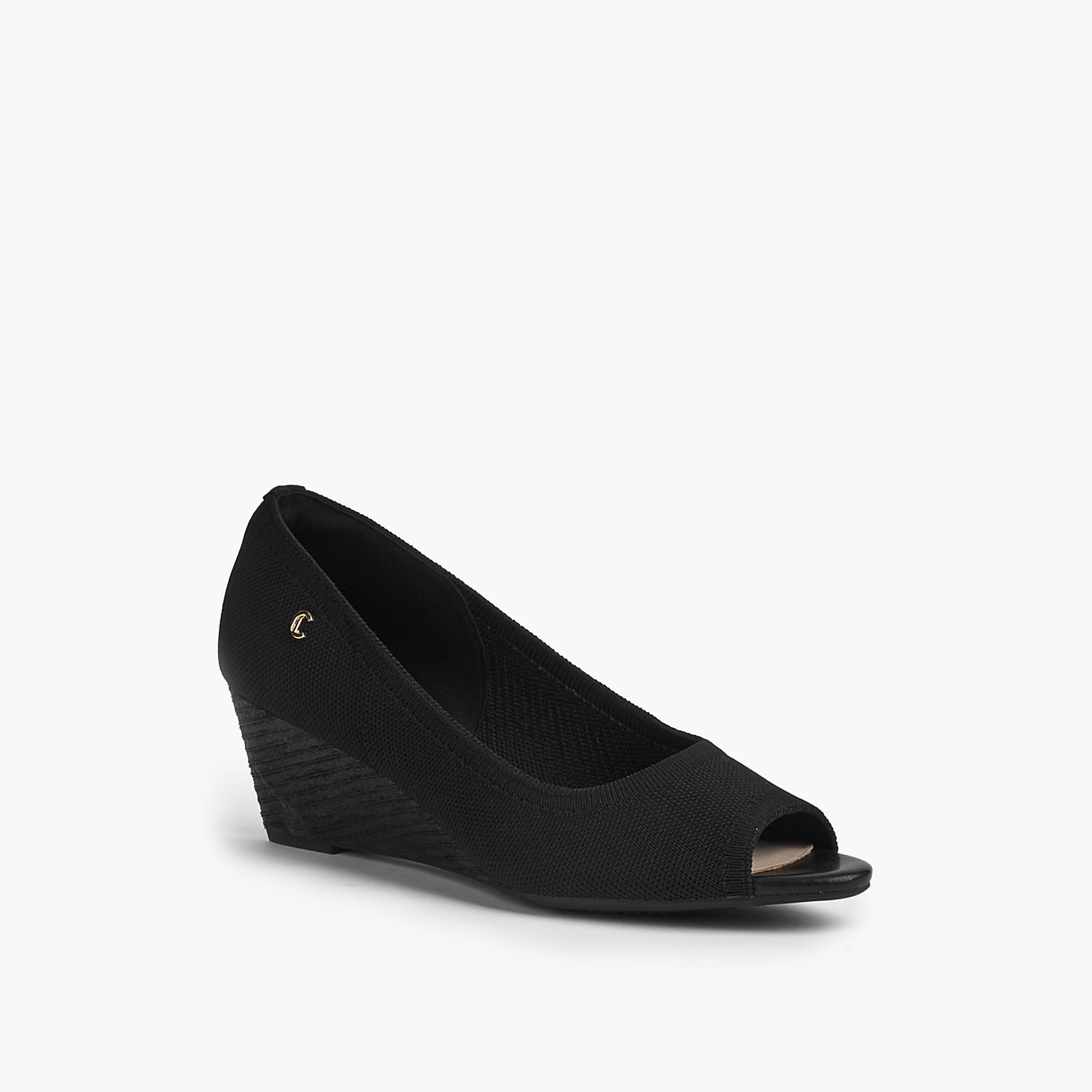 حذاء مريح بارز الملمس سهل الارتداء وبكعب ويدج من لو كونفورت-women-shoes-heels-image-3