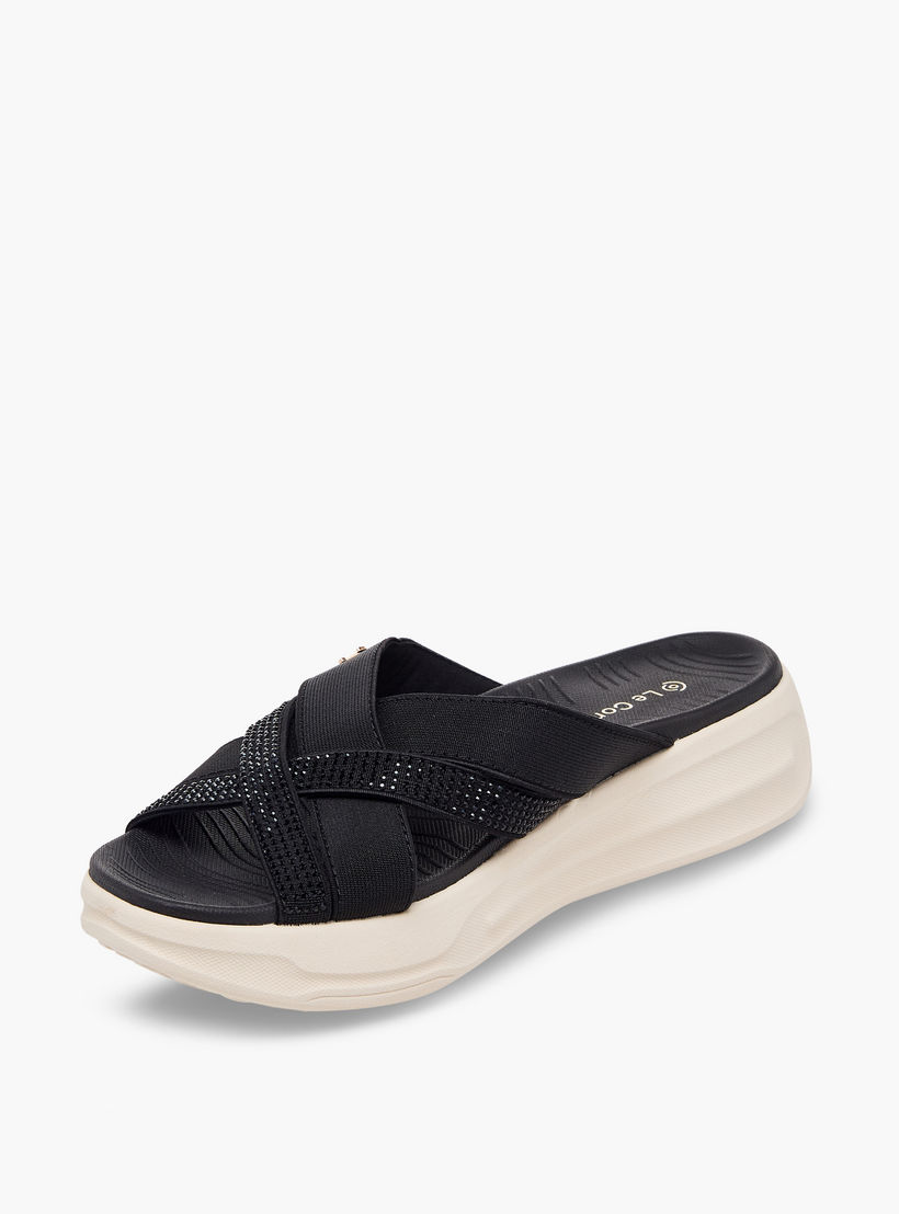 صندل بلاتفورم مزين للنساء من لو كونفورت-women-shoes-sandals-flats-image-4