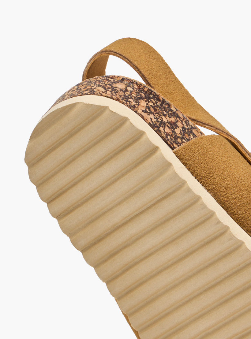 صندل للبنات بتفاصيل زهرية من فلورا بيلا-girls-shoes-sandals-image-6