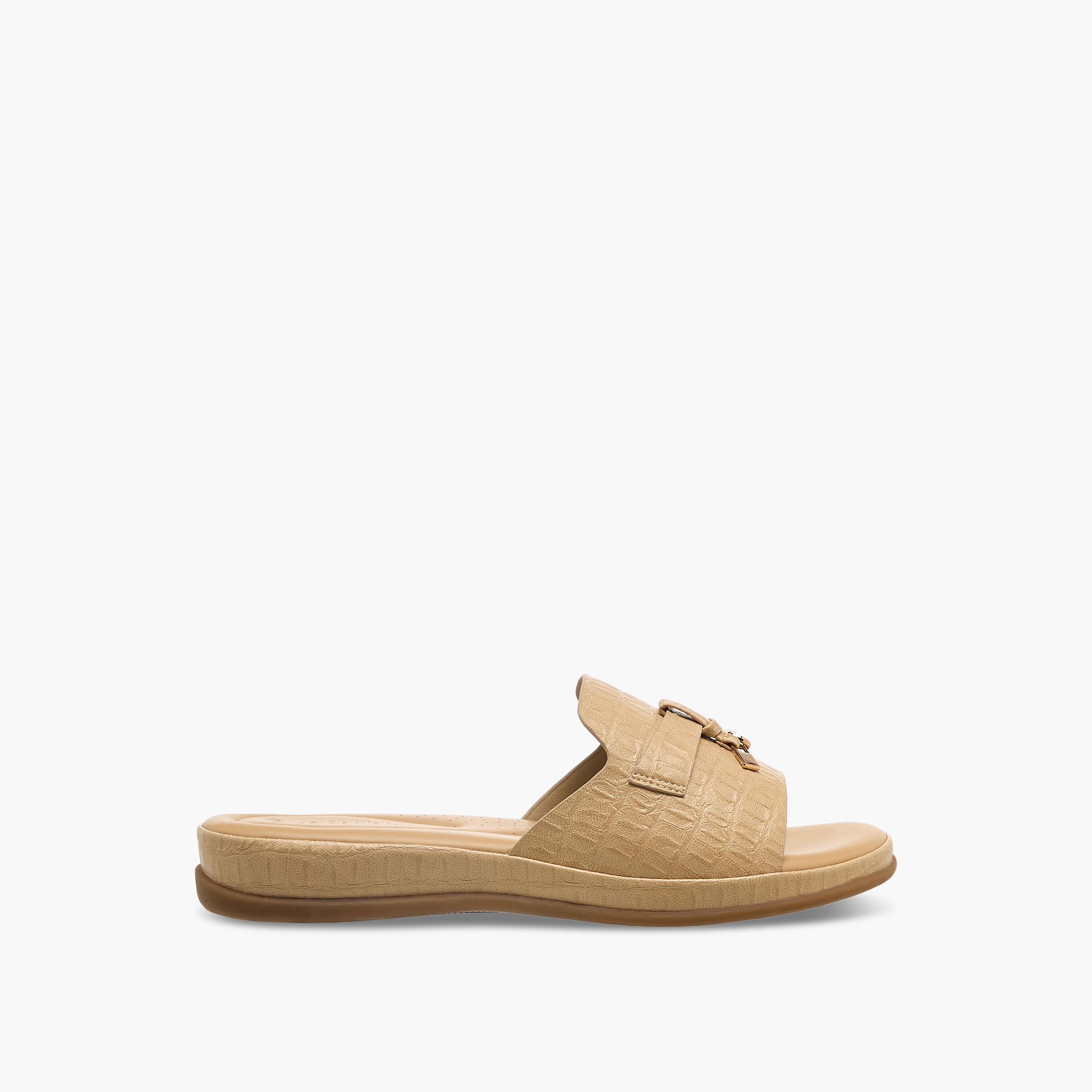 Le Confort Women Textured Slide Sandals-women-shoes-flats-sandals-image-3