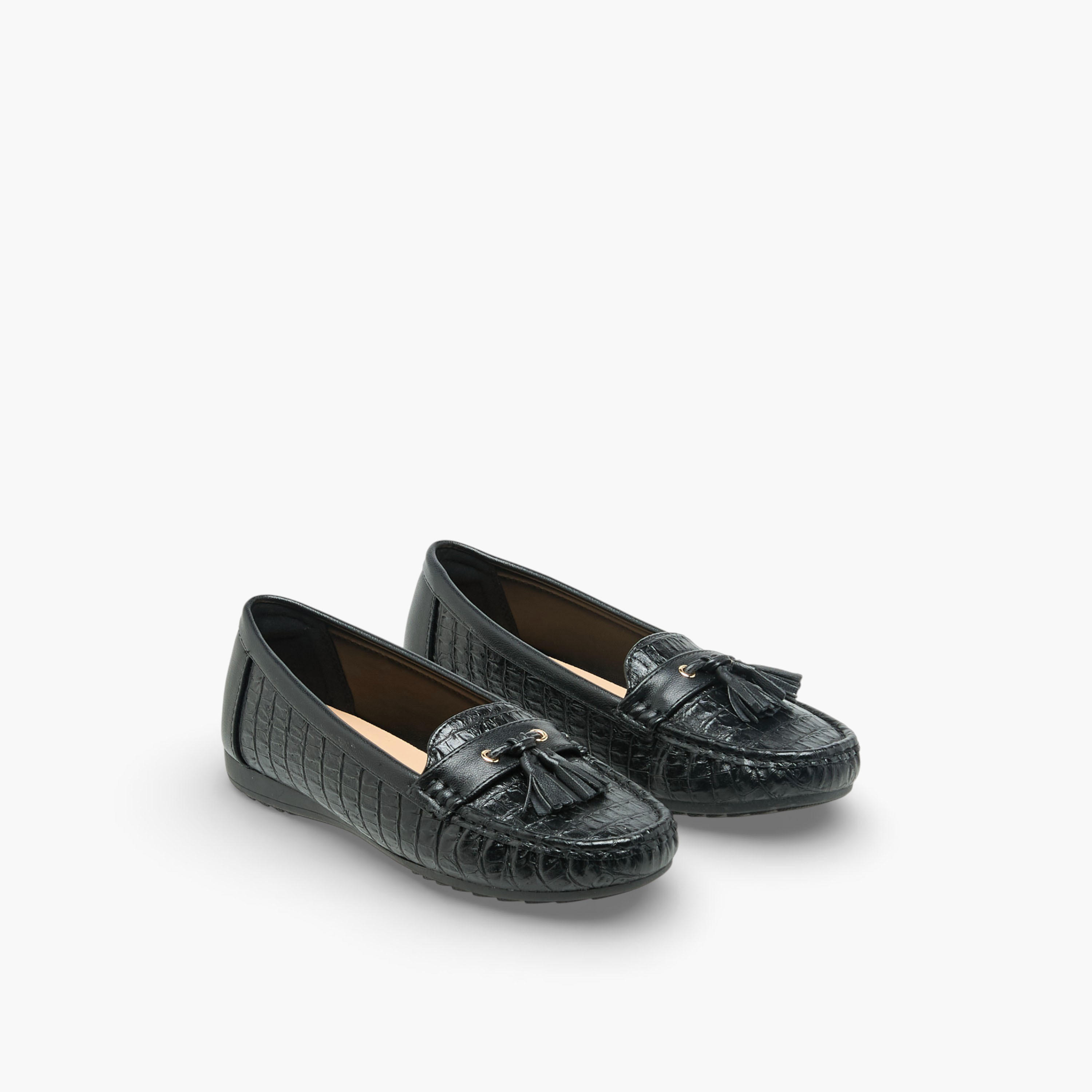 Le Confort Women Tassel Detail Loafers-women-shoes-flats-loafers-image-1