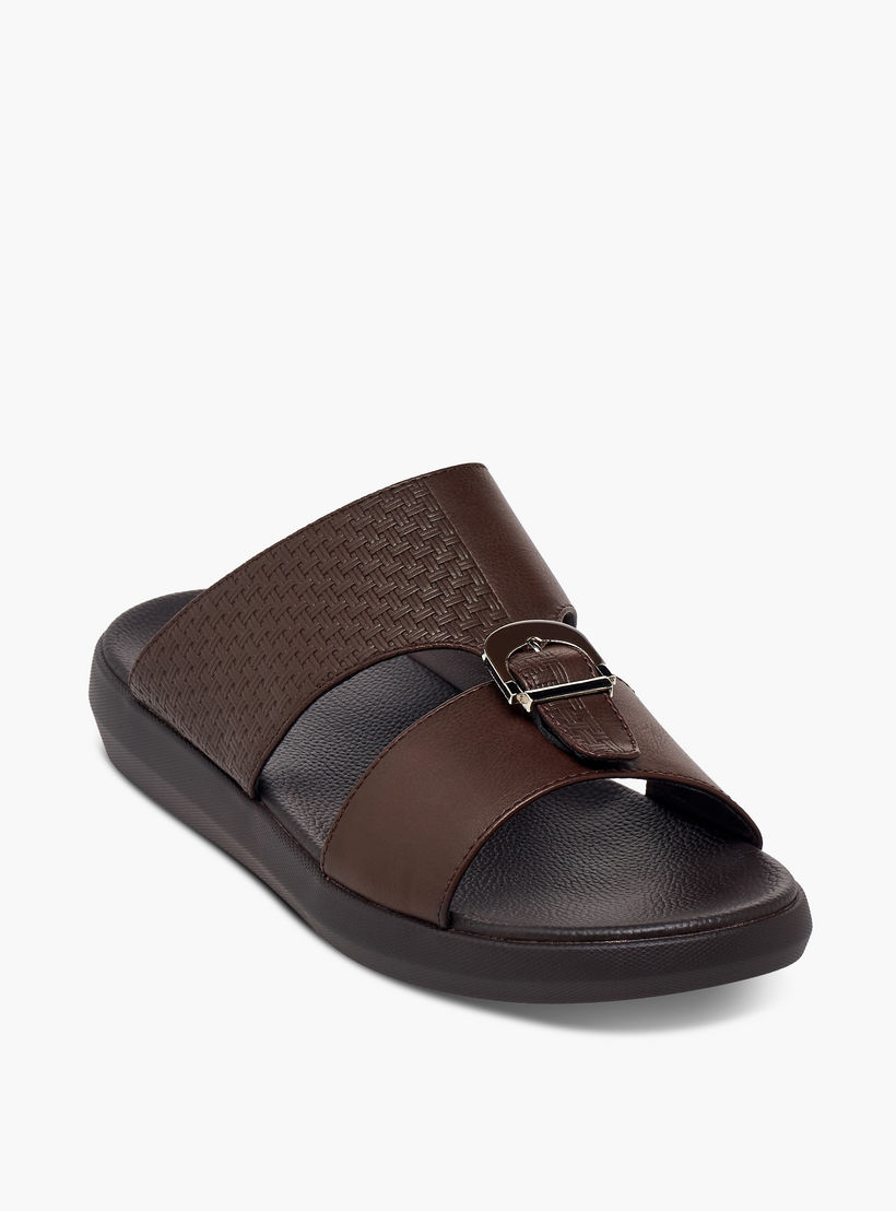 صندل عربي بزينة إبزيم للرجال من إل بي إل من شو إكسبرس-men-shoes-sandals-image-2