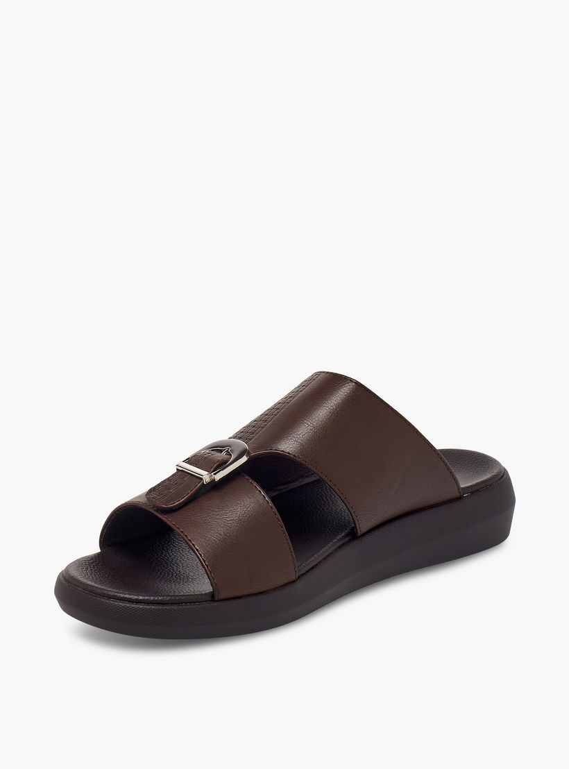 صندل عربي بزينة إبزيم للرجال من إل بي إل من شو إكسبرس-men-shoes-sandals-image-4