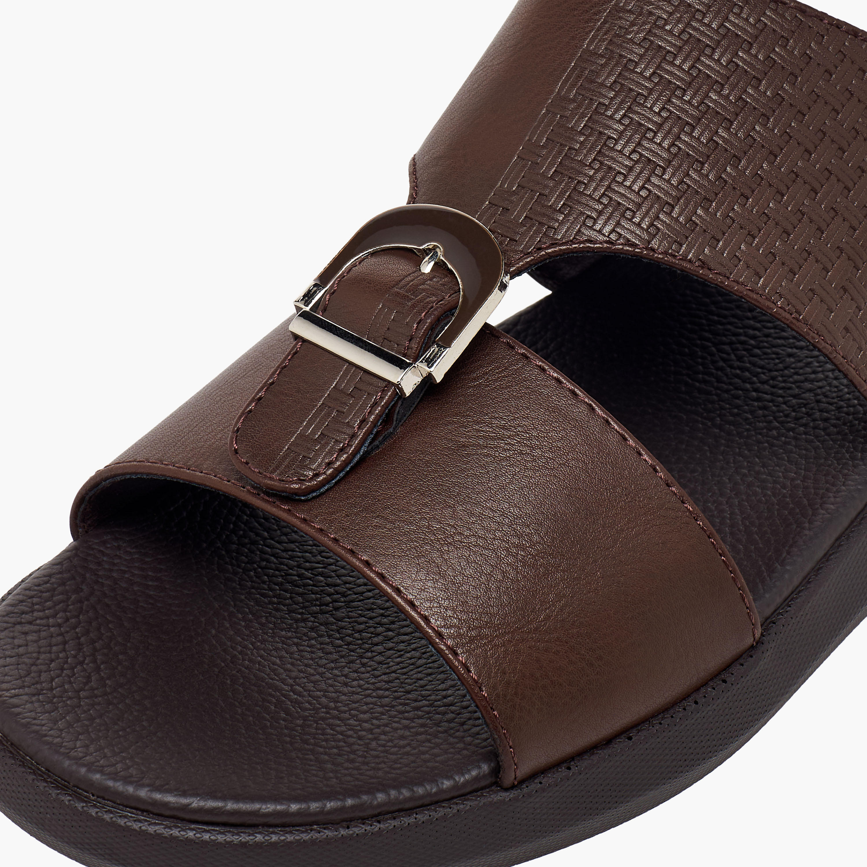 صندل عربي بزينة إبزيم للرجال من إل بي إل من شو إكسبرس-men-shoes-sandals-image-7