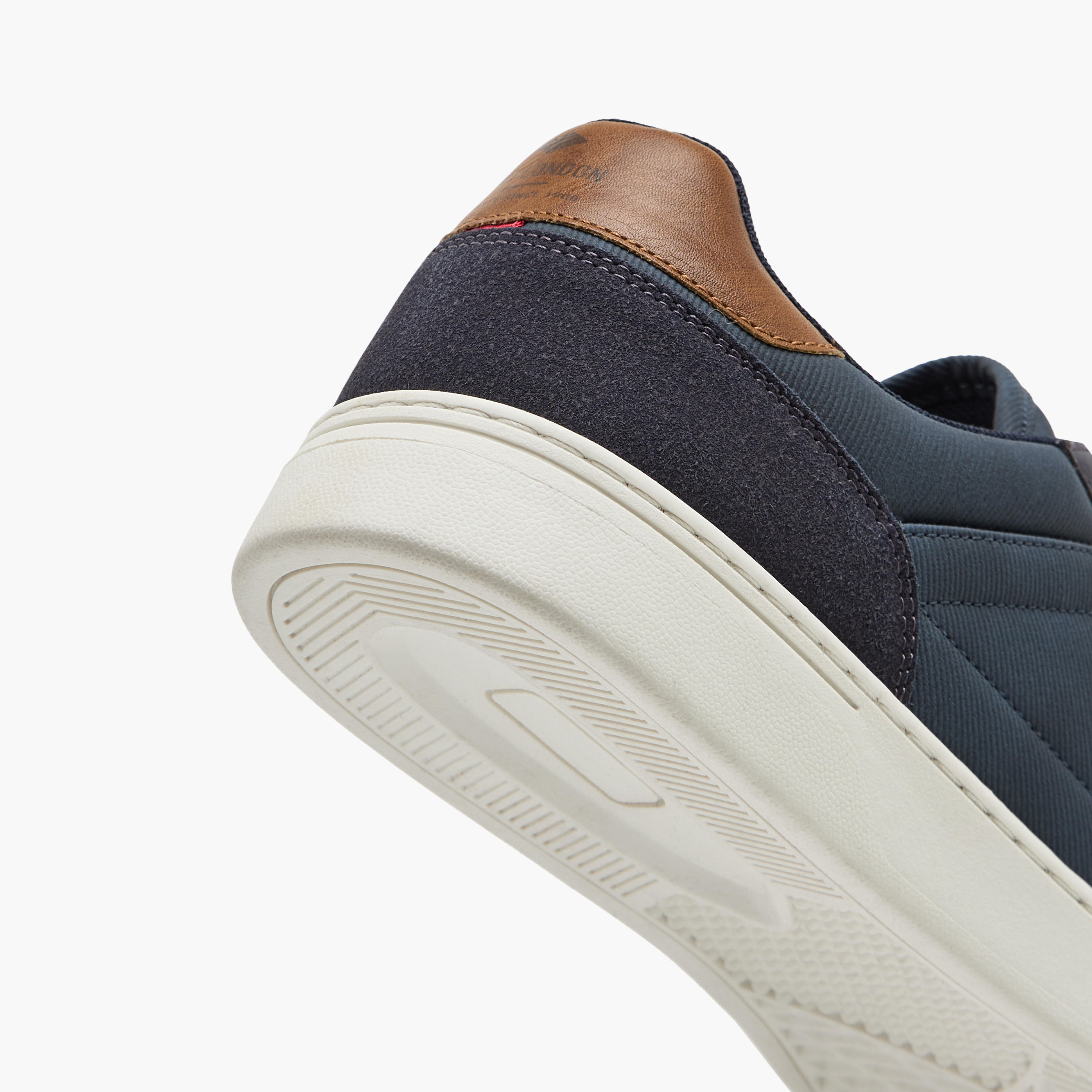 حذاء سنيكرز برباط إغلاق وطبعات شعار للرجال من لي كوبر-men-shoes-sneakers-image-1