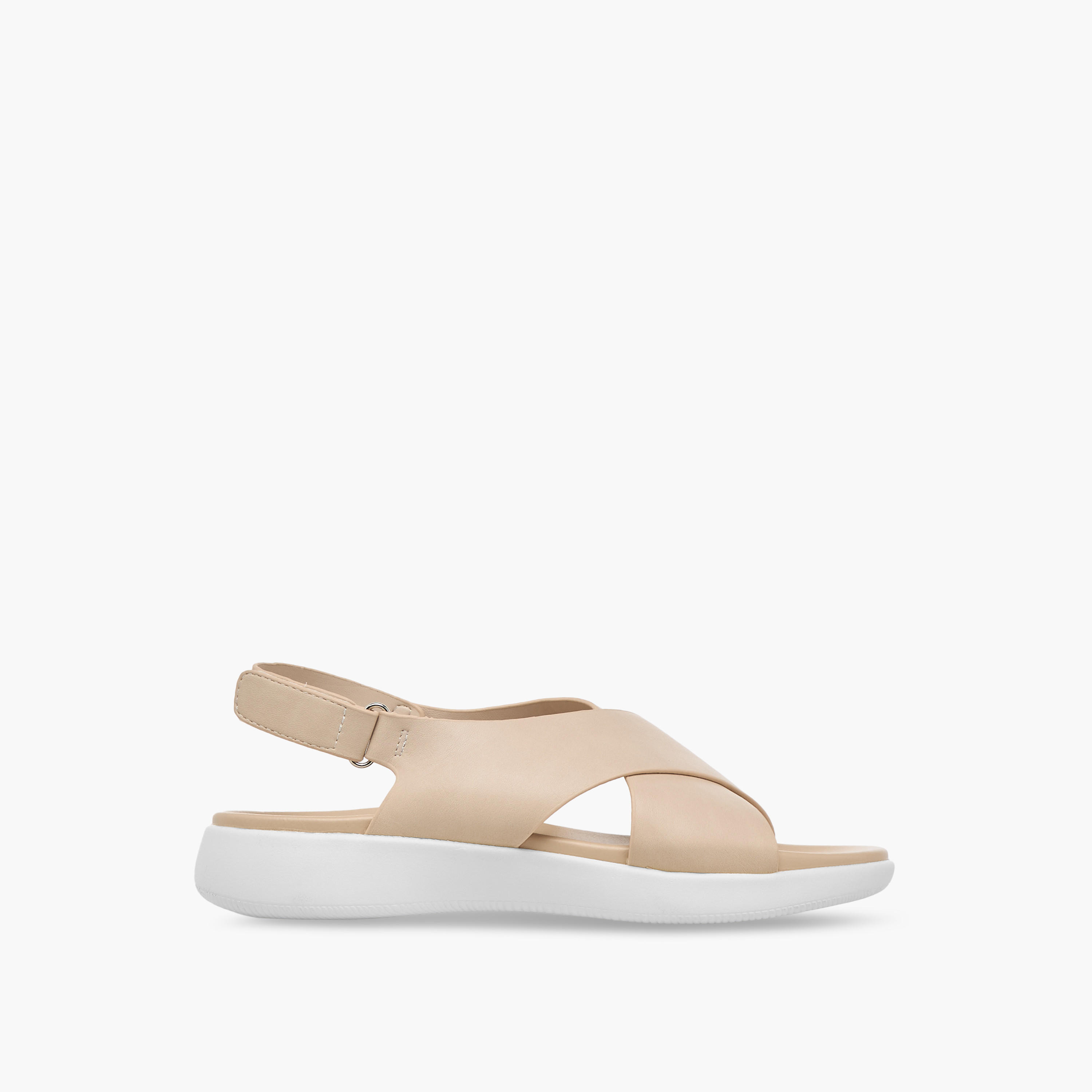 صندل مريح سادة بأحزمة متقاطعة وشريط إغلاق لاصق من لو كونفورت-women-shoes-flats-sandals-image-3