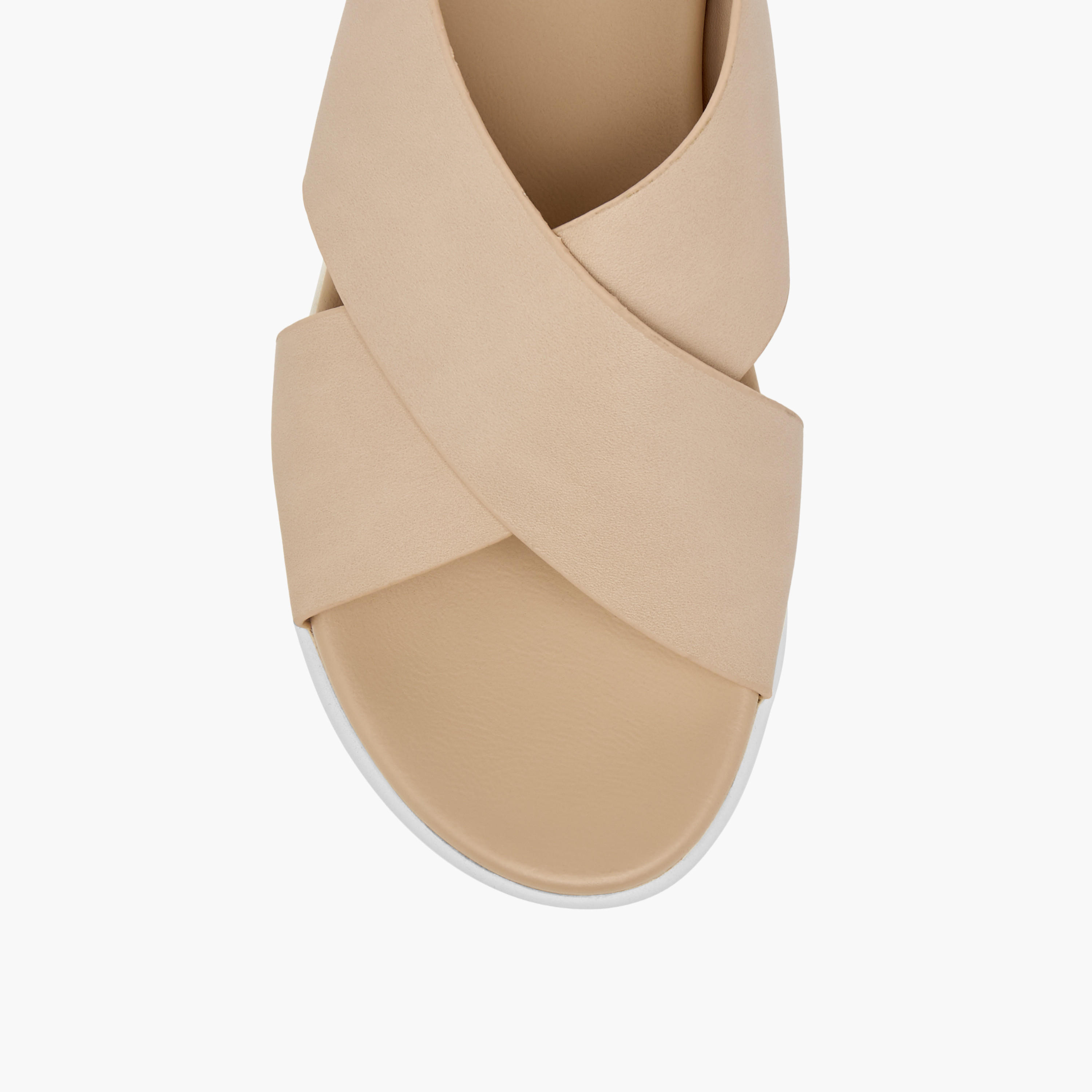 صندل مريح سادة بأحزمة متقاطعة وشريط إغلاق لاصق من لو كونفورت-women-shoes-flats-sandals-image-4
