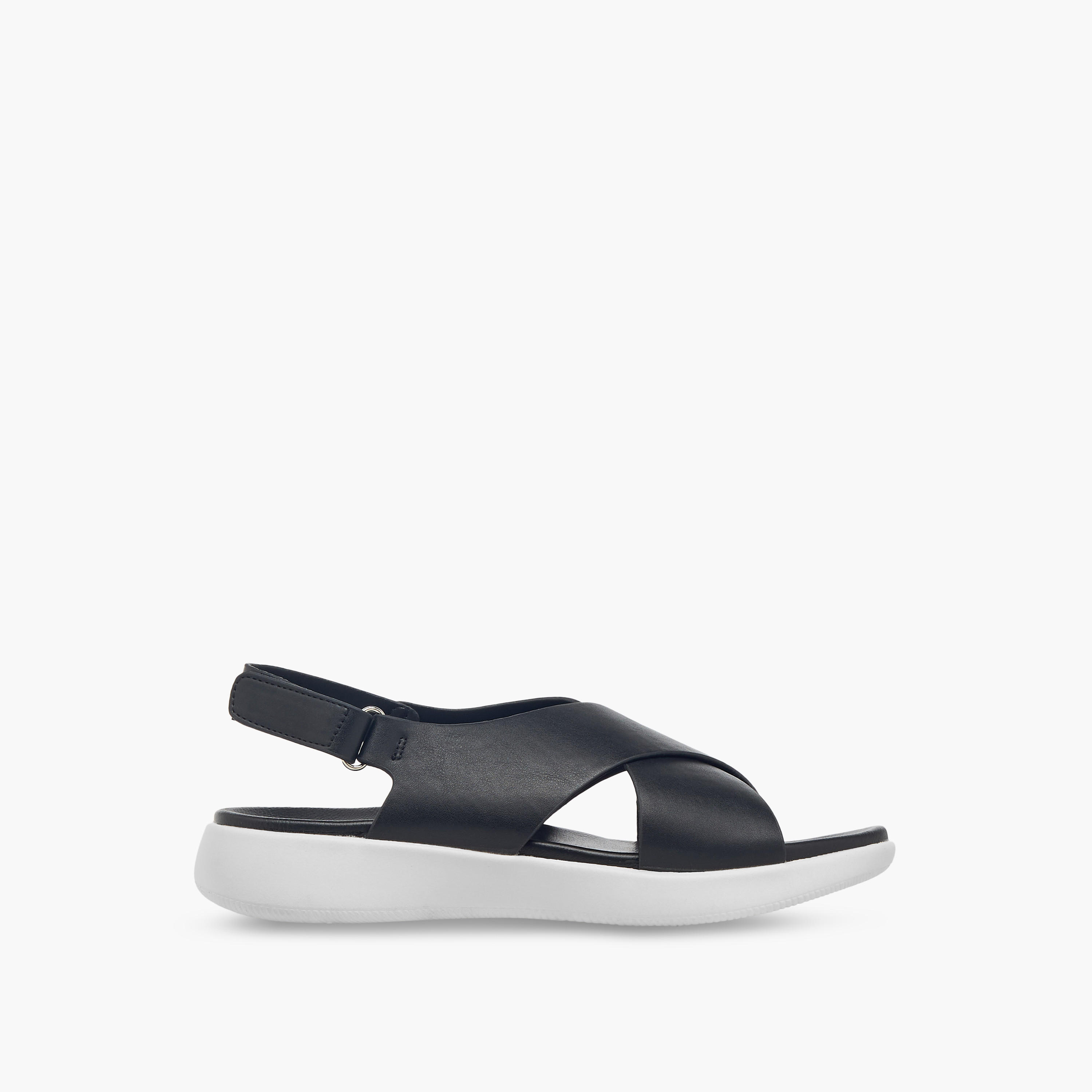 صندل مريح سادة بأحزمة متقاطعة وشريط إغلاق لاصق من لو كونفورت-women-shoes-flats-sandals-image-3