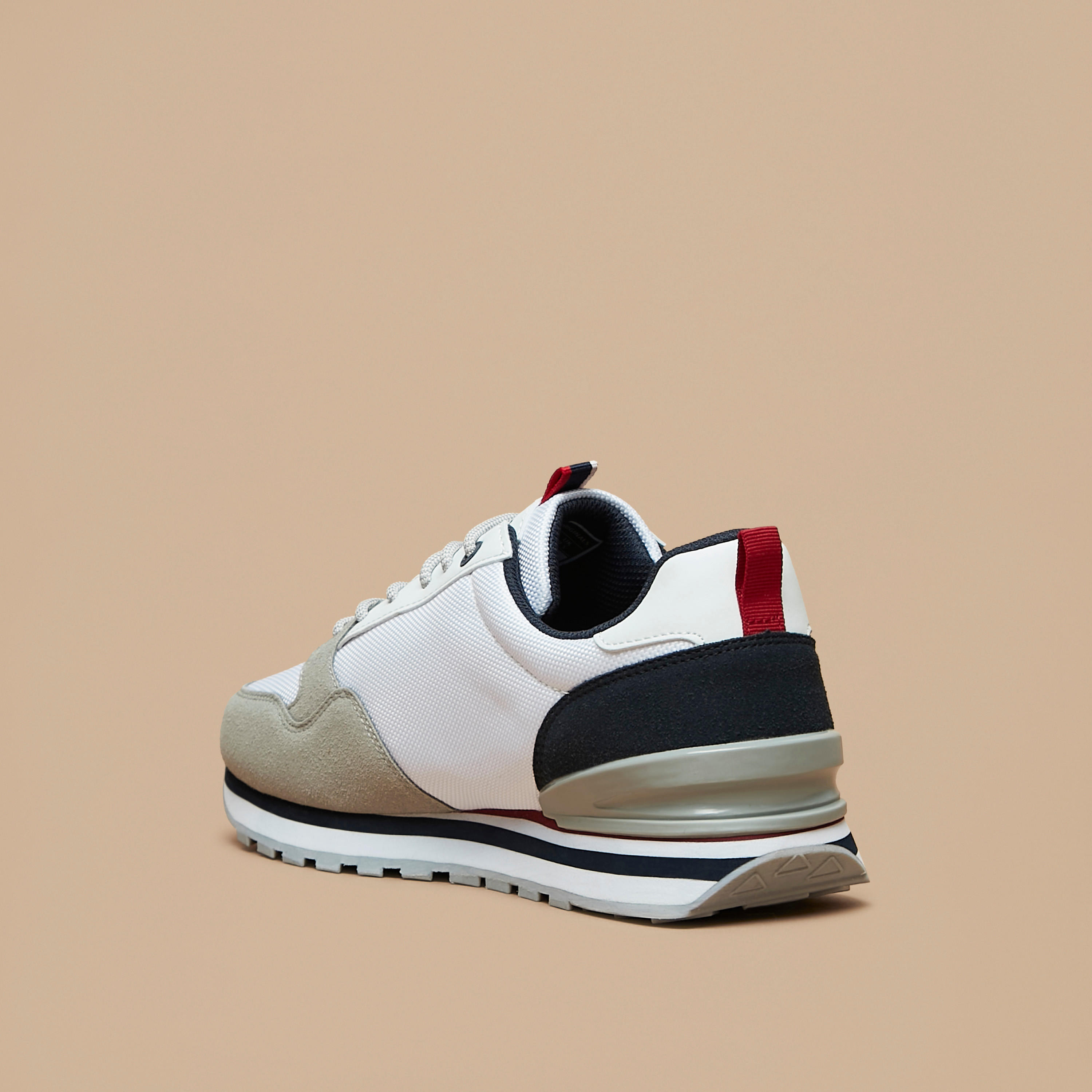حذاء سنيكرز بارز الملمس برباط إغلاق للرجال من لي كوبر-men-shoes-sneakers-image-2