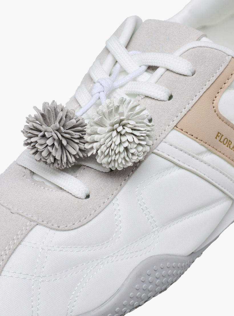 حذاء سنيكرز برقبة للكاحل وزينة بوم بوم للنساء من فلورا بيلا-women-shoes-sneakers-image-7