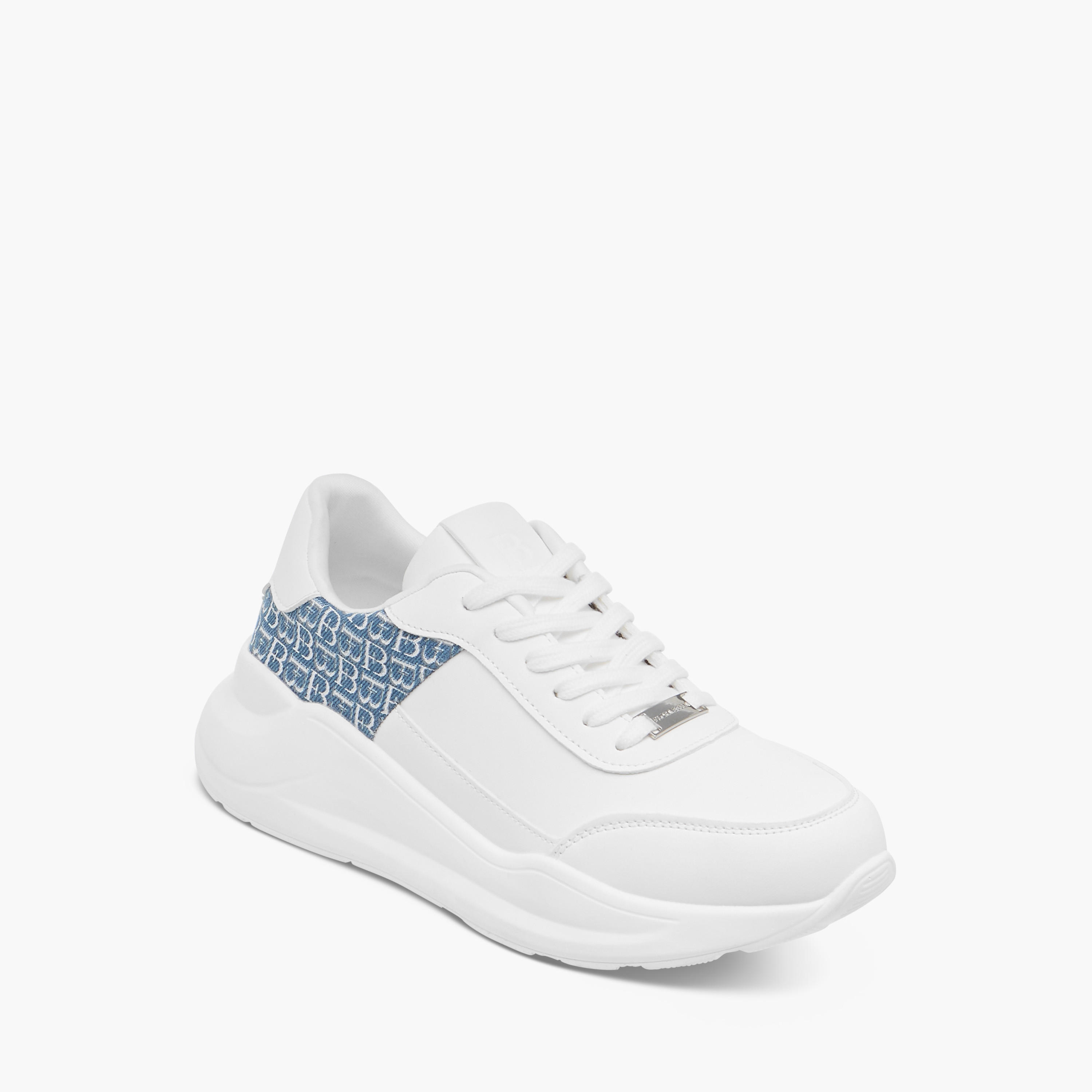 حذاء سنيكرز بارز الملمس برباط إغلاق وتفاصيل مونوجرام من فلورا بيلا-women-shoes-sneakers-image-2