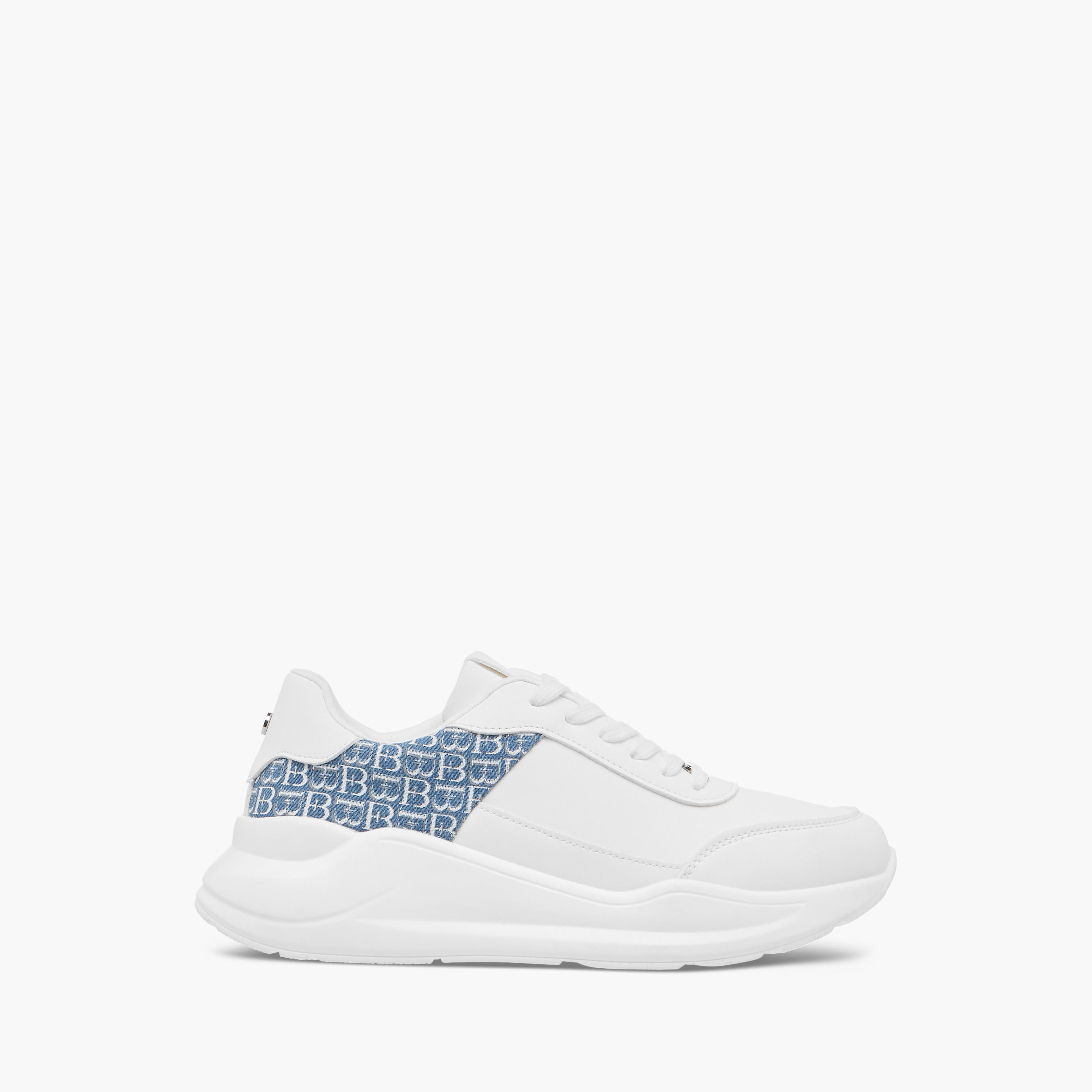 حذاء سنيكرز بارز الملمس برباط إغلاق وتفاصيل مونوجرام من فلورا بيلا-women-shoes-sneakers-image-3
