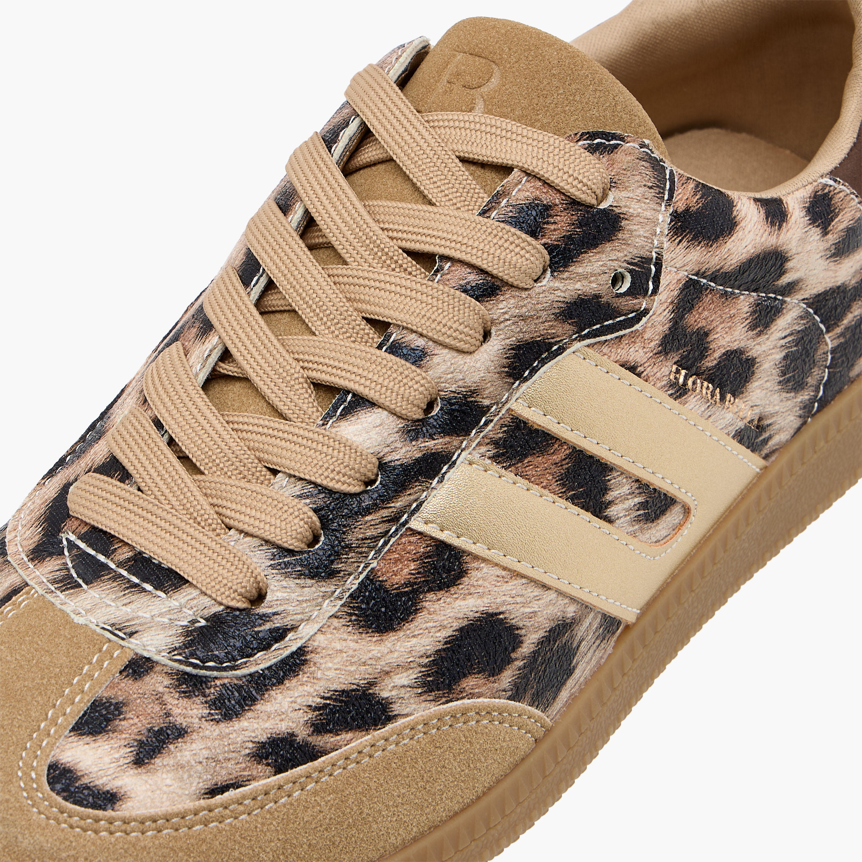 حذاء سنيكرز برباط إغلاق وطبعات حيوانات من فلورا بيلا-women-shoes-sneakers-image-4