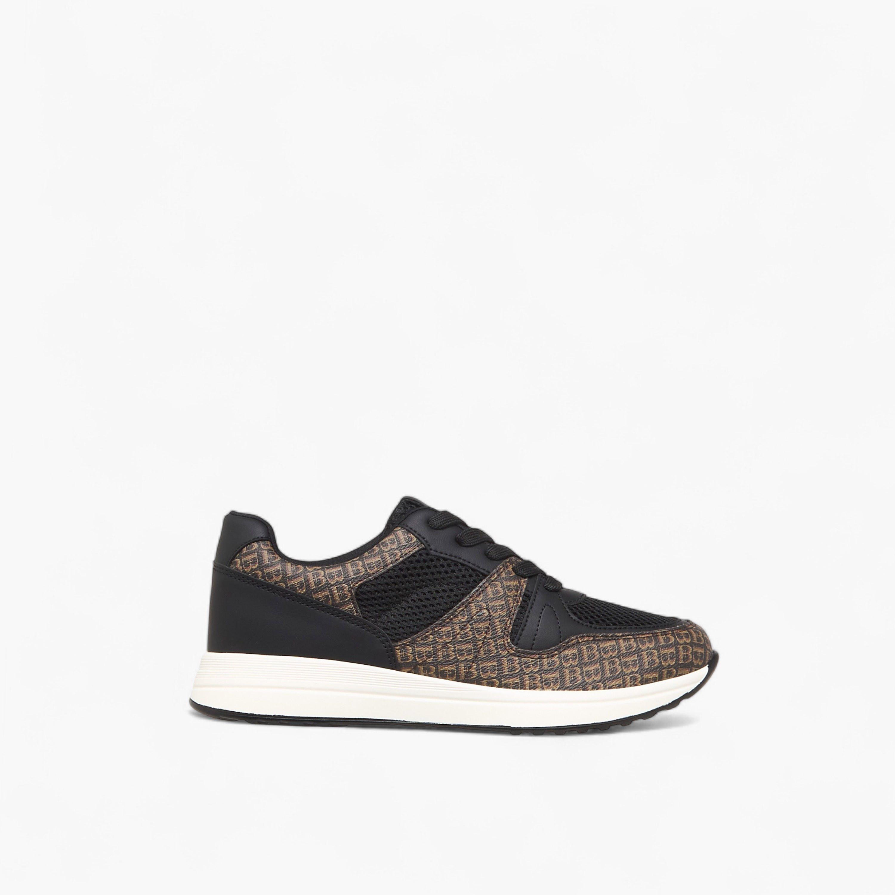 حذاء سنيكرز برباط إغلاق وطبعات مونوجرام للنساء من فلورا بيلا-women-shoes-sneakers-image-3