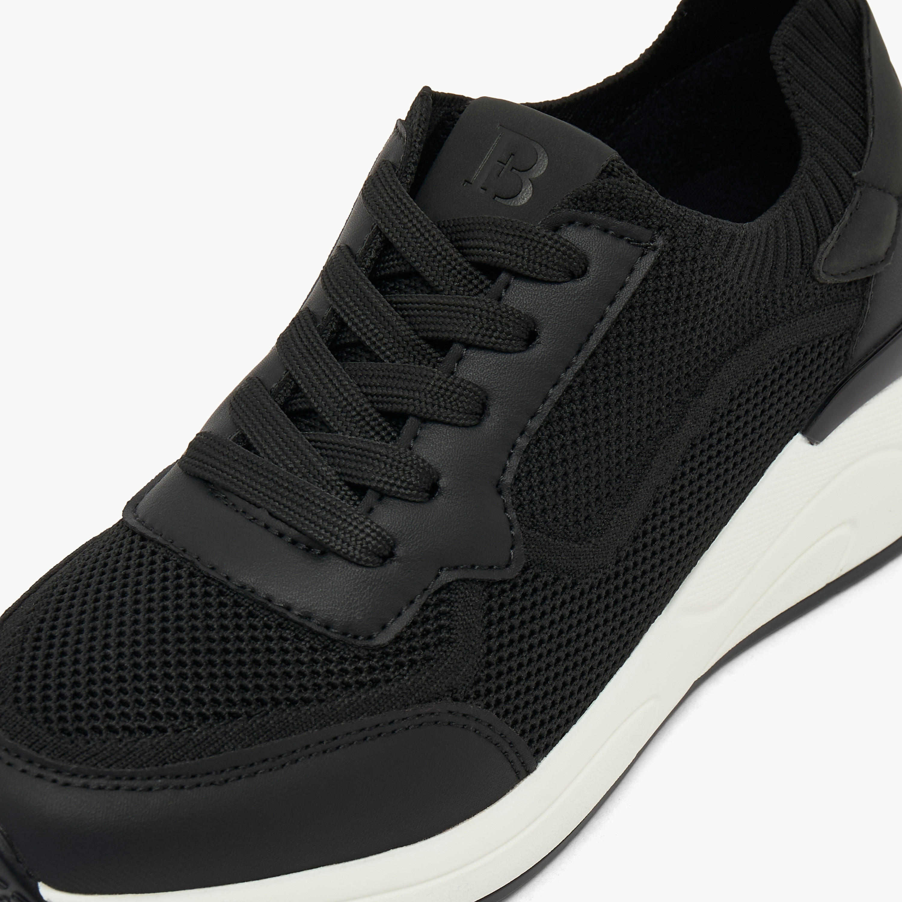 حذاء سنيكرز برباط للنساء من فلورا بيلا-women-shoes-sneakers-image-7