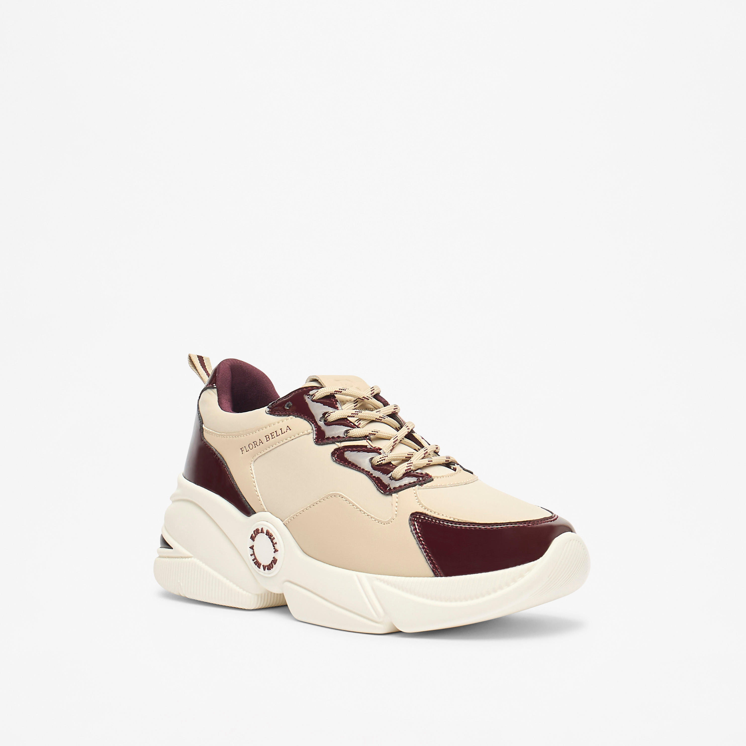 حذاء سنيكرز سادة بكاحل منخفض ورباط إغلاق ولسان سحب  من فلورا بيلا-women-shoes-sneakers-image-1