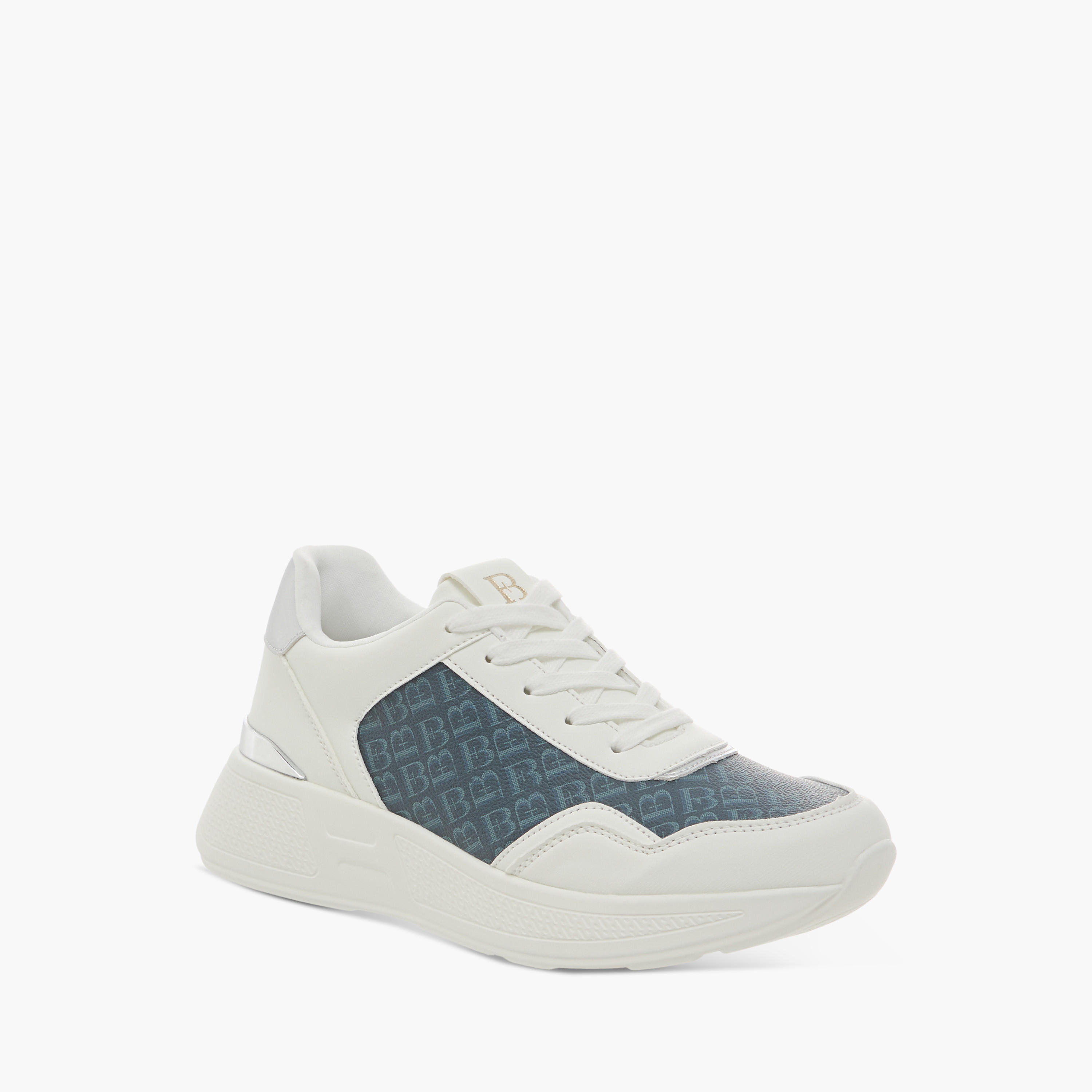 حذاء سنيكرز برباط إغلاق وطبعات مونوجرام من فلورا بيلا-women-shoes-sneakers-image-2