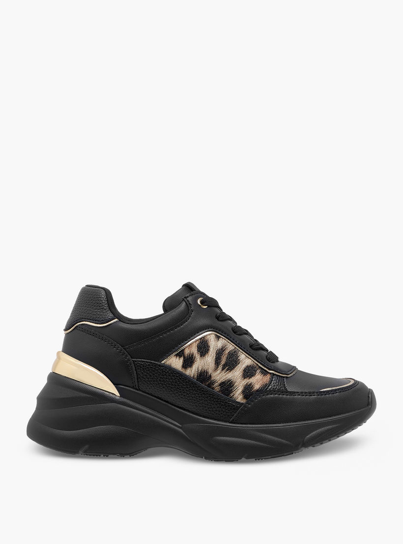 حذاء سنيكرز برباط إغلاق وطبعات حيوانات من فلورا بيلا-women-shoes-sneakers-image-3