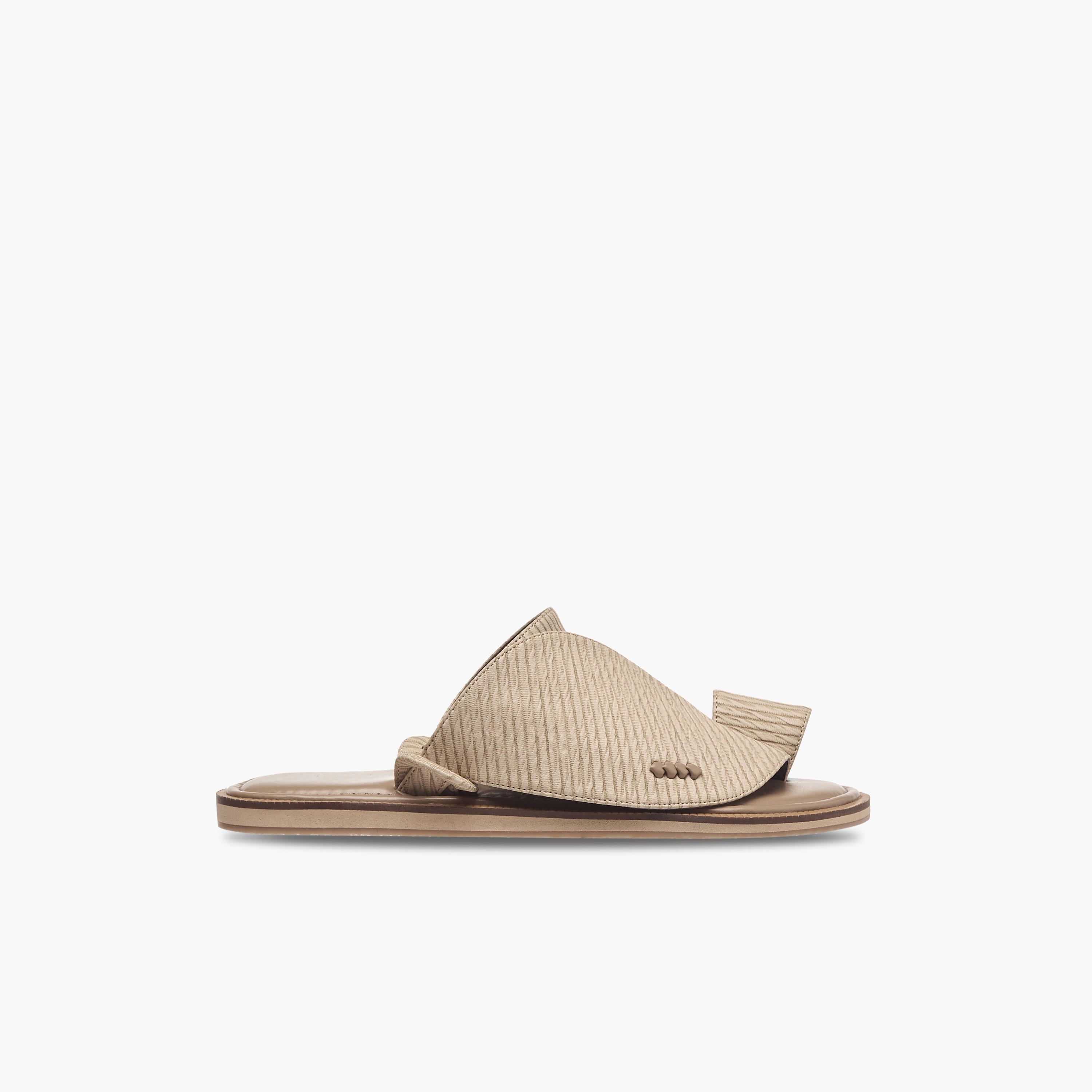 Al Waha Textured Slip-On Arabic Sandals with Toe Loop-men-shoes-sandals-image-2