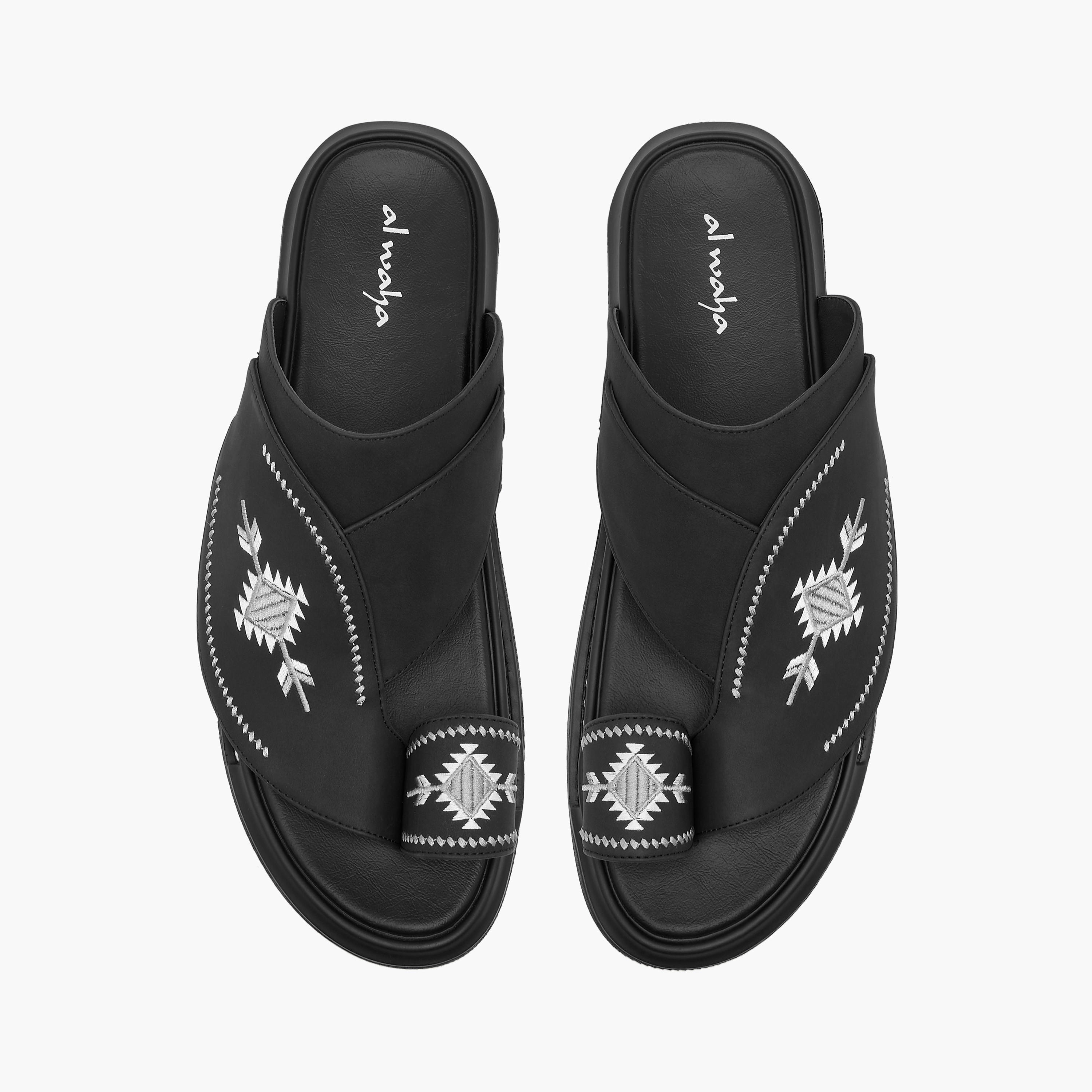 صندل عربي مطرّز سهل الارتداء بحلقة إصبع من الواحة-men-shoes-sandals-image-1