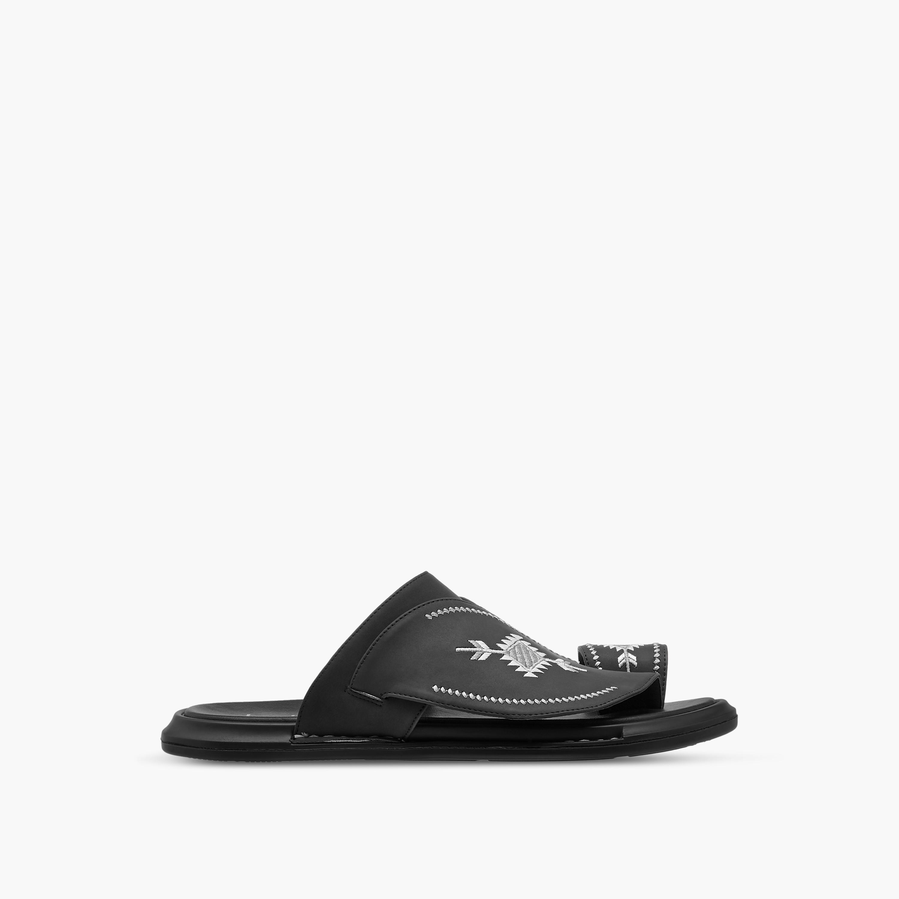 صندل عربي مطرّز سهل الارتداء بحلقة إصبع من الواحة-men-shoes-sandals-image-2