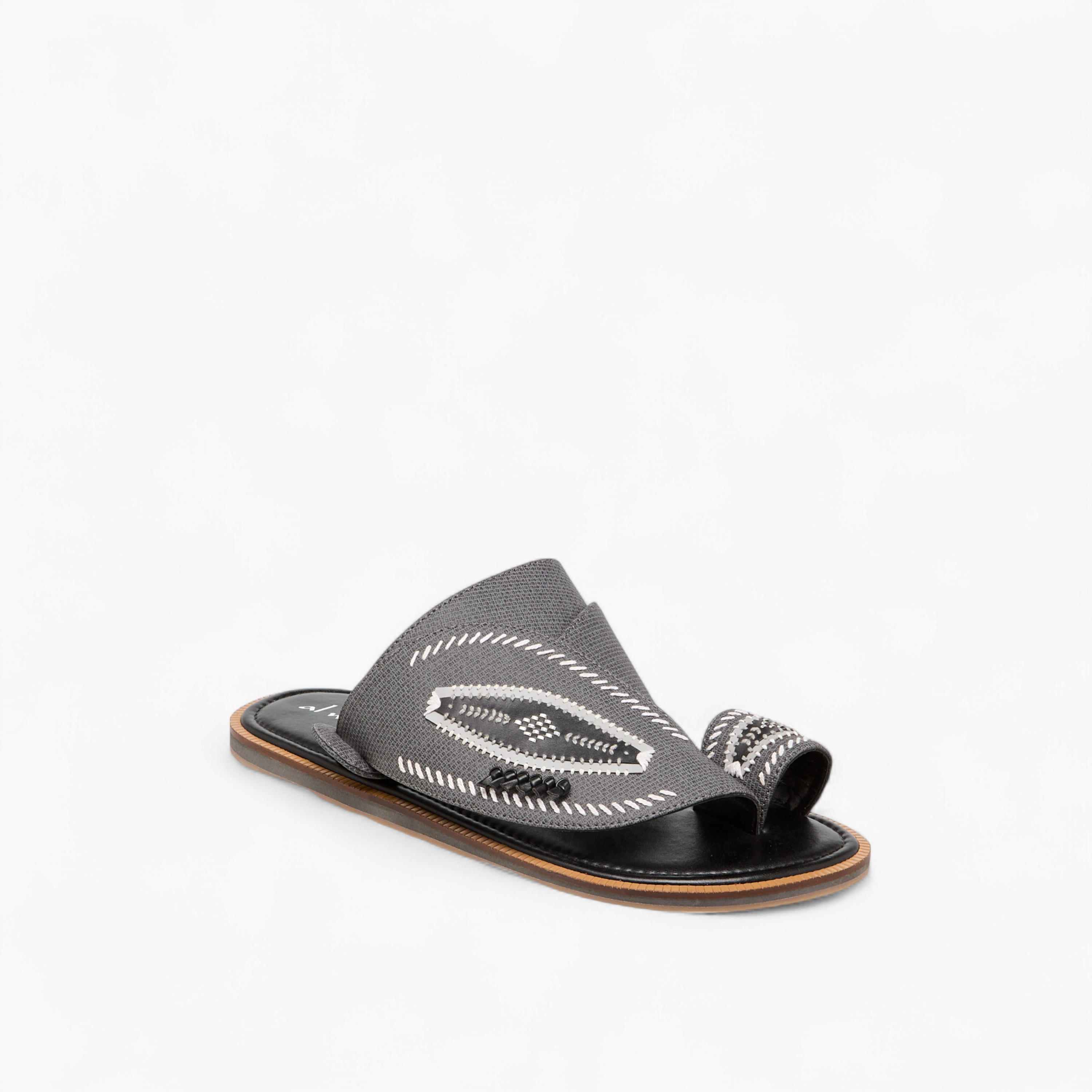 Al Waha Embroidered Slip-On Arabic Sandals with Toe Loop-men-shoes-sandals-image-2