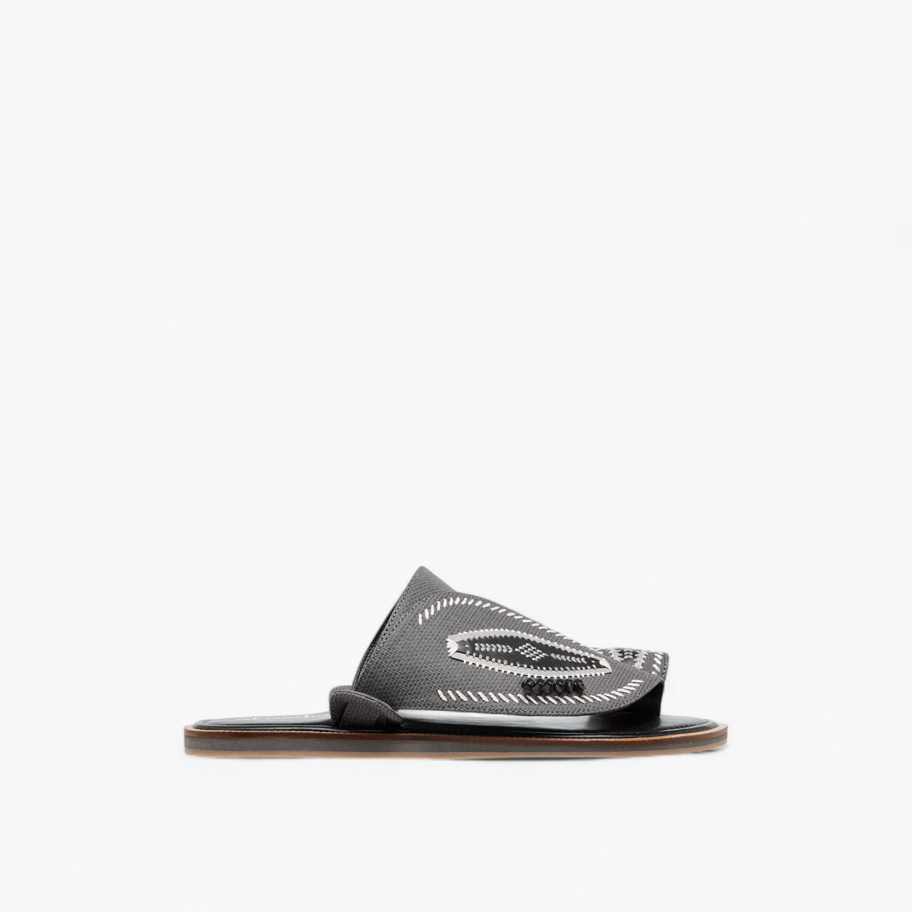 Al Waha Embroidered Slip-On Arabic Sandals with Toe Loop-men-shoes-sandals-image-3
