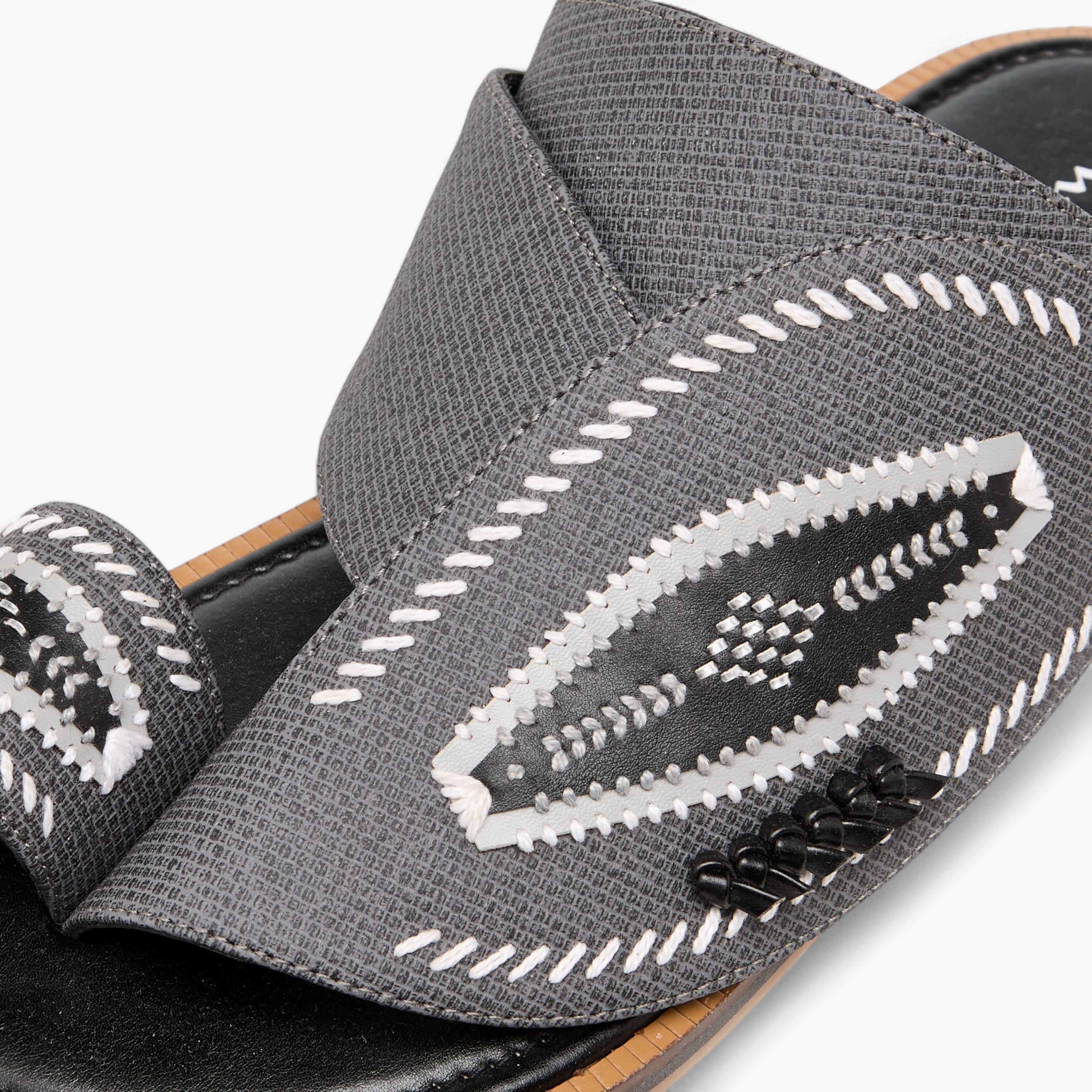 Al Waha Embroidered Slip-On Arabic Sandals with Toe Loop-men-shoes-sandals-image-4