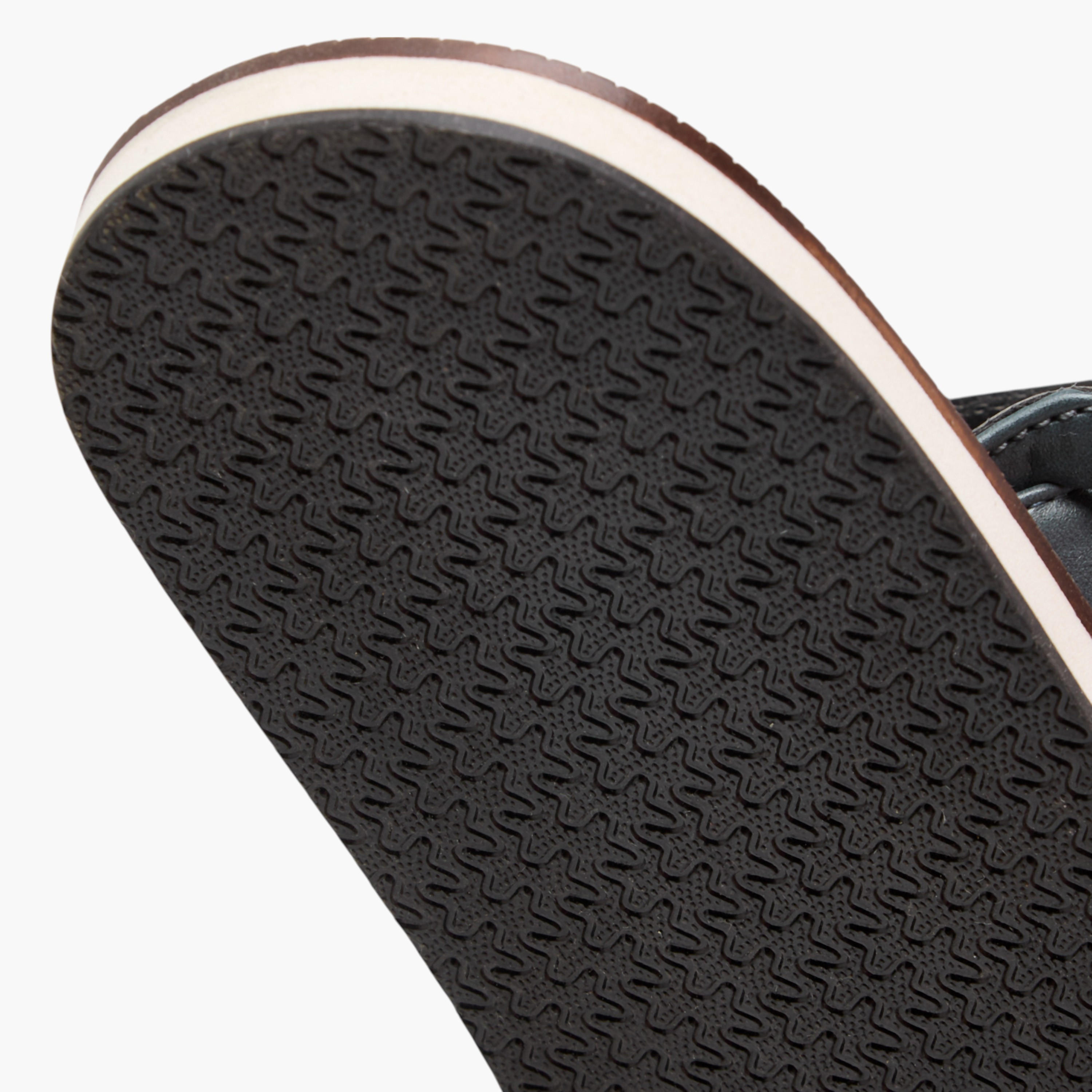 Al Waha Embroidered Slip-On Arabic Sandals with Toe Loop-men-shoes-sandals-image-6