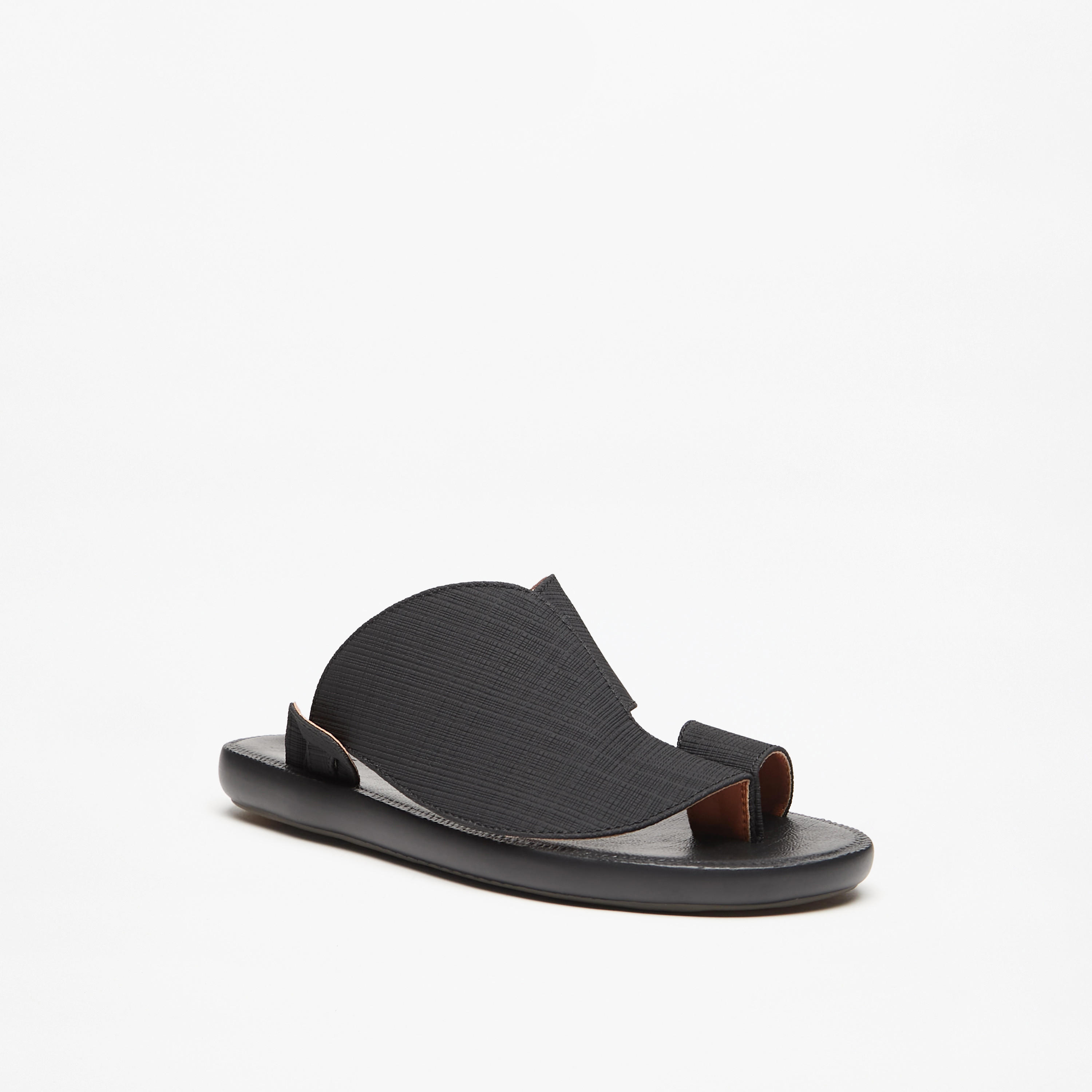 صندل عربي سهل الارتداء بارز الملمس للرجال من إل بي إل من شوإكسبريس-cpmen-footwear-sandals-image-1