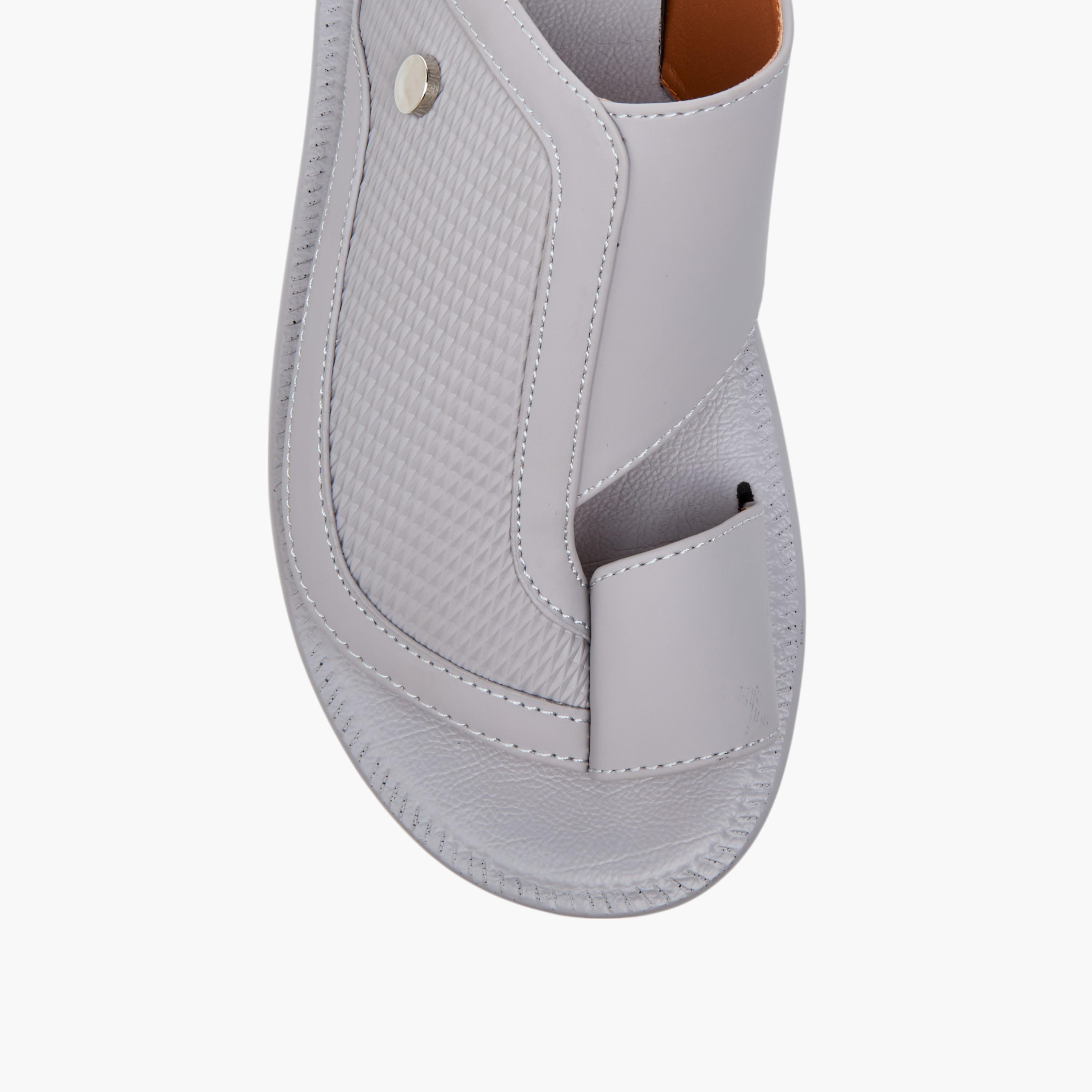Al Waha Textured Slip-On Arabic Sandals with Toe Loop Detail-men-shoes-sandals-image-3