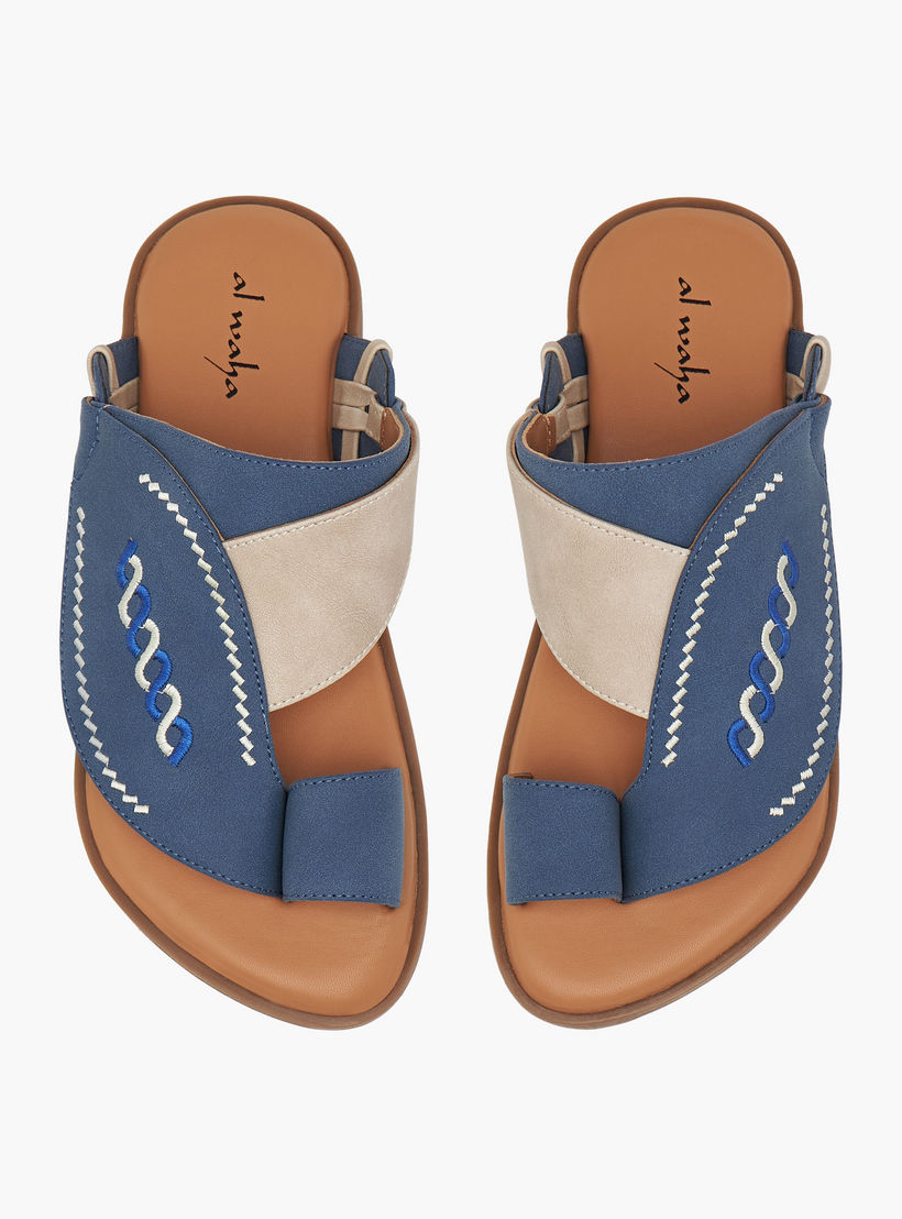 صندل عربي مطرّز سهل الارتداء بحلقة إصبع من الواحة-boys-shoes-sandals-image-1