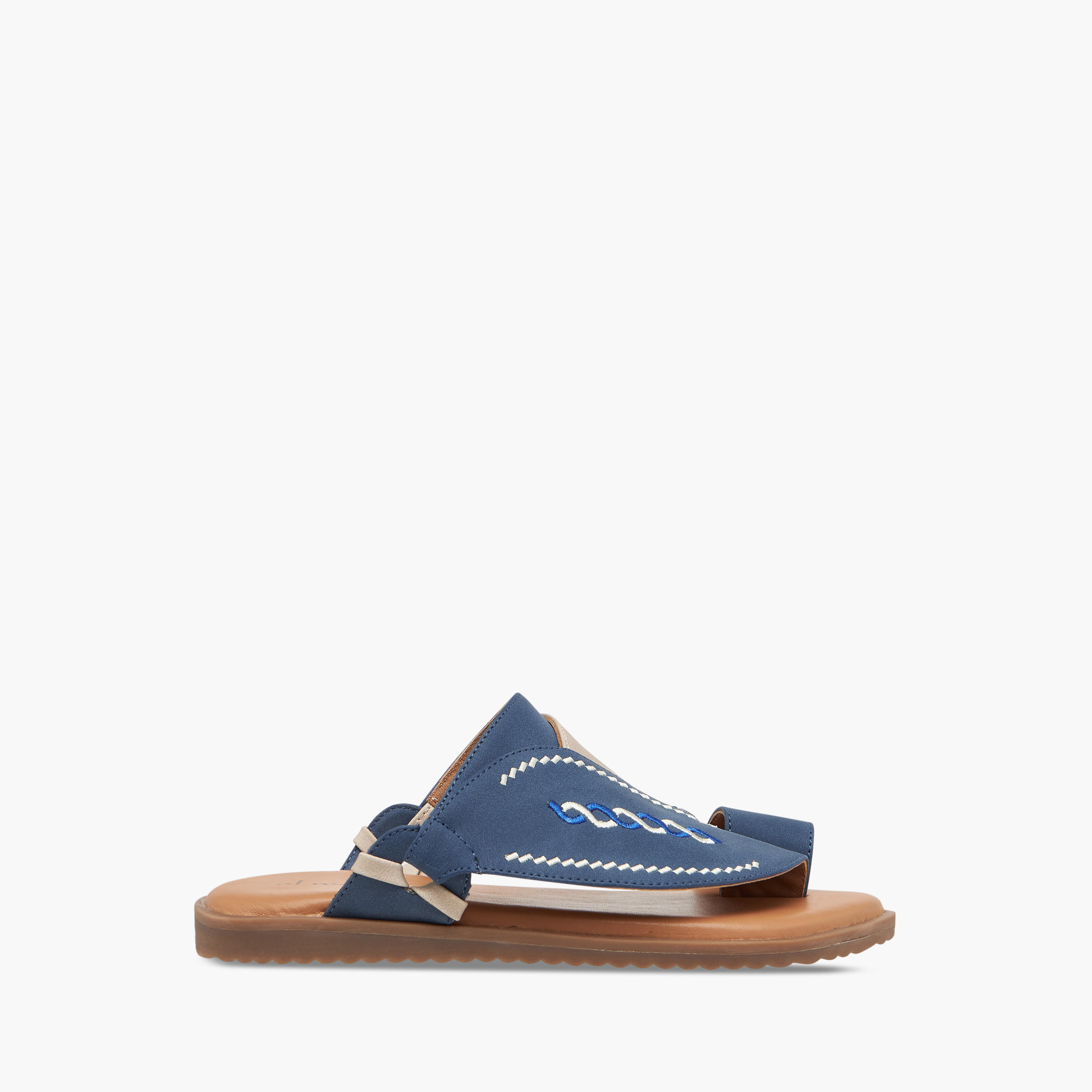 صندل عربي مطرّز سهل الارتداء بحلقة إصبع من الواحة-boys-shoes-sandals-image-2