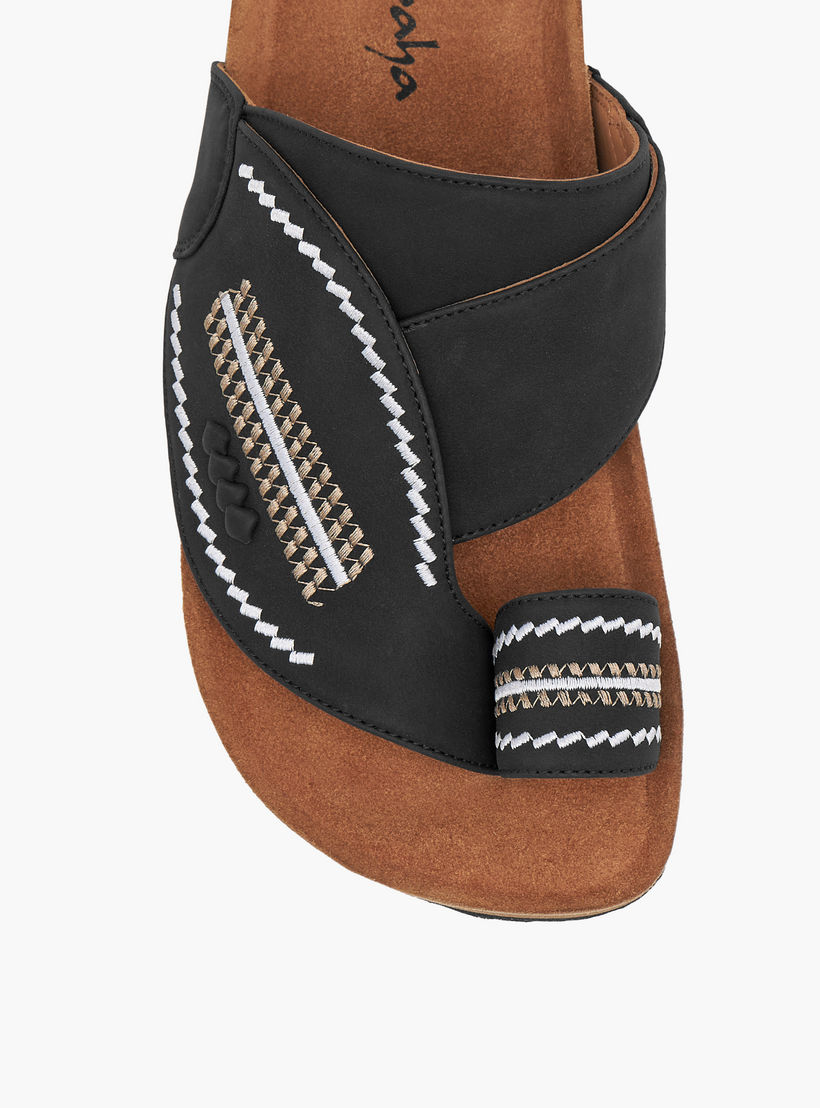 صندل عربي مطرّز سهل الارتداء بإصبع من الواحة-boys-shoes-sandals-image-3