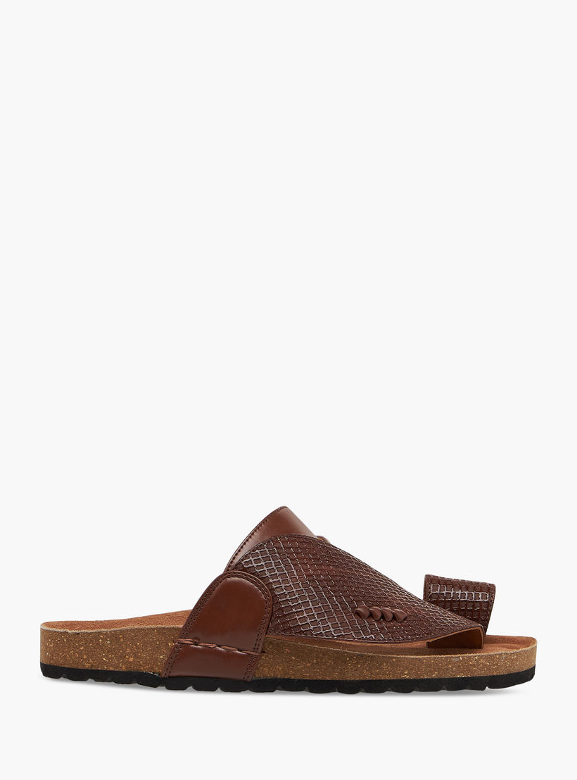 صندل عربي سهل الارتداء بارز الملمس بحلقة إصبع من الواحة-boys-shoes-sandals-image-2