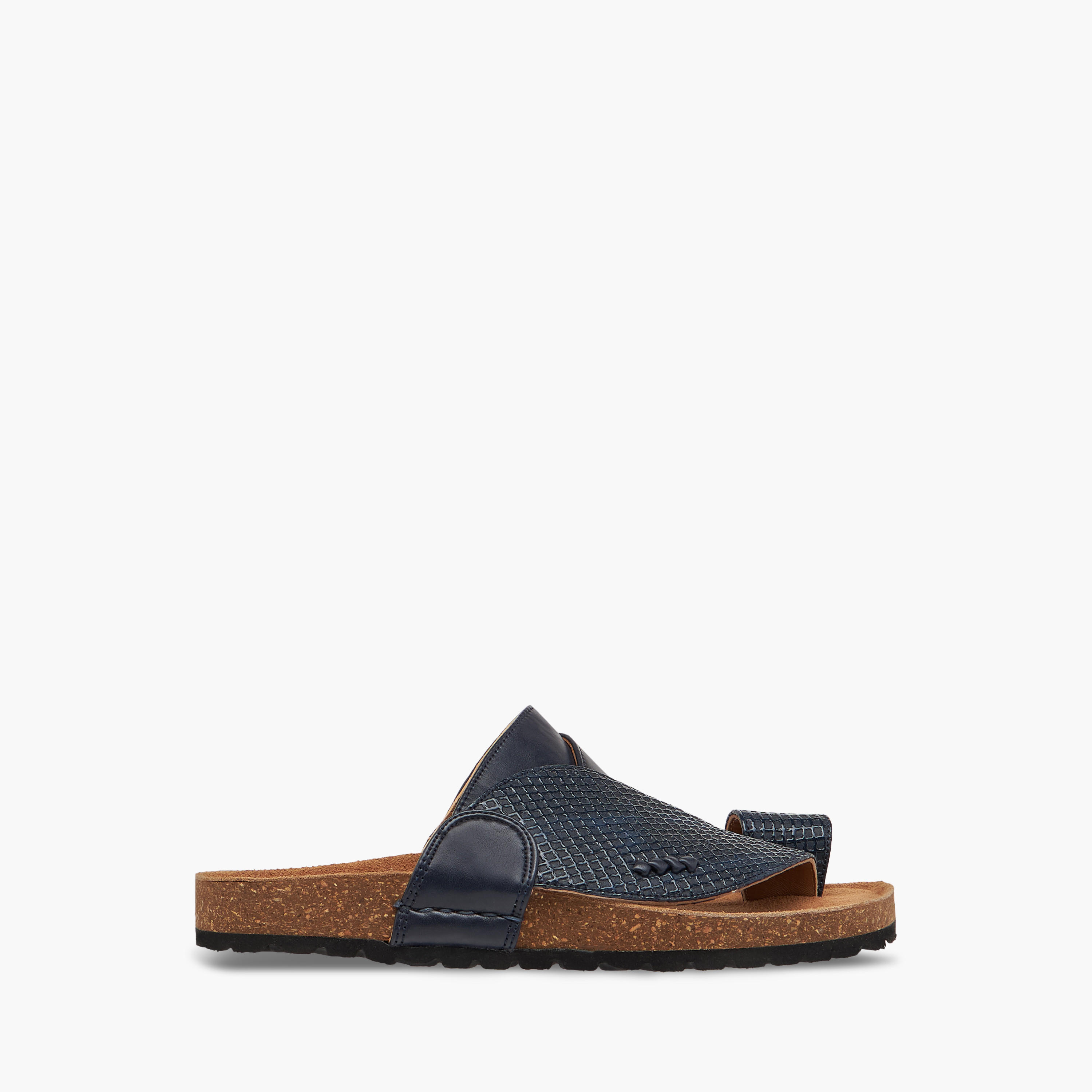 Al Waha Textured Slip-On Arabic Sandals with Toe Loop-boys-shoes-sandals-image-2