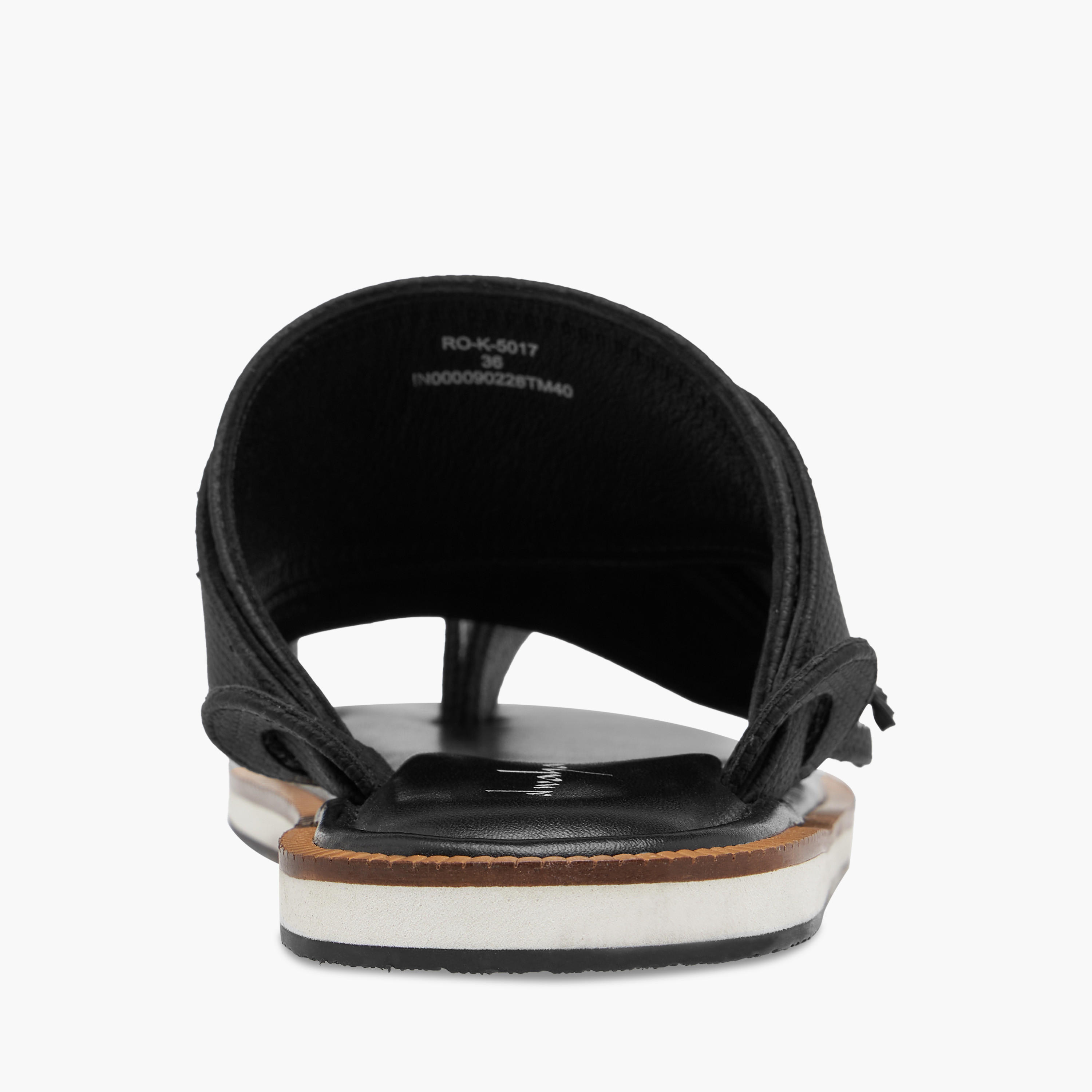 صندل عربي مطرّز سهل الارتداء بحلقة إصبع من الواحة-boys-shoes-sandals-image-4