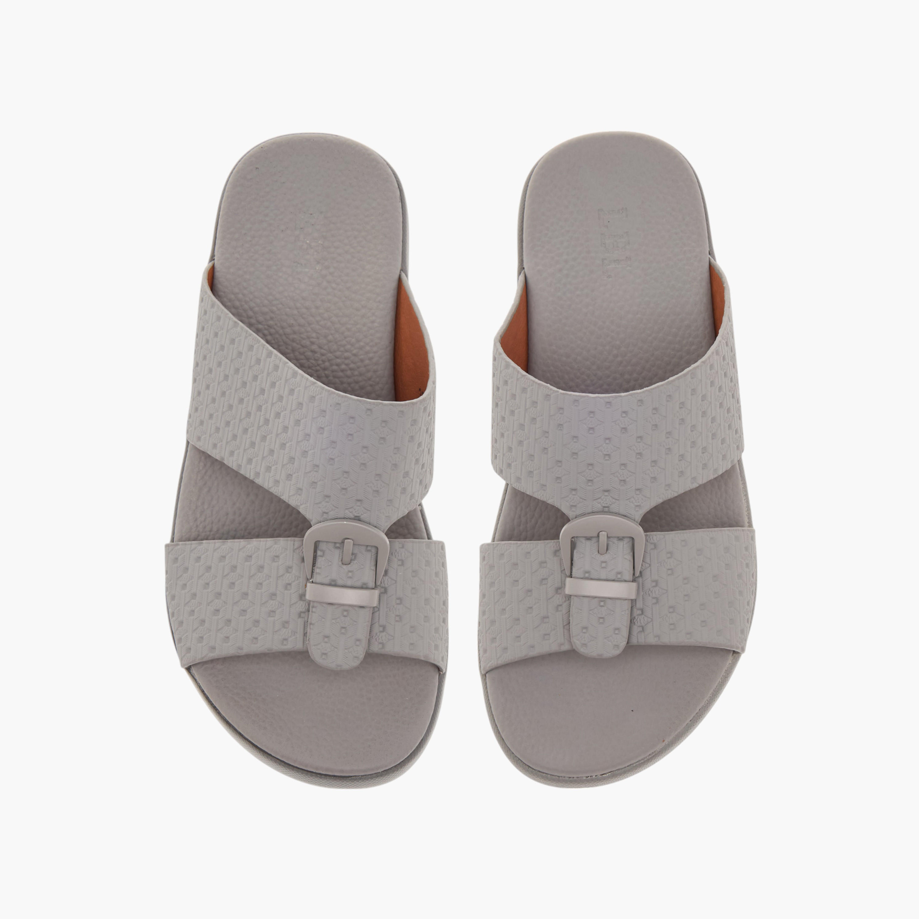 صندل عربي سهل الارتداء بزينة إبزيم إل بي إل من شو إكسبريس-boys-shoes-sandals-image-5